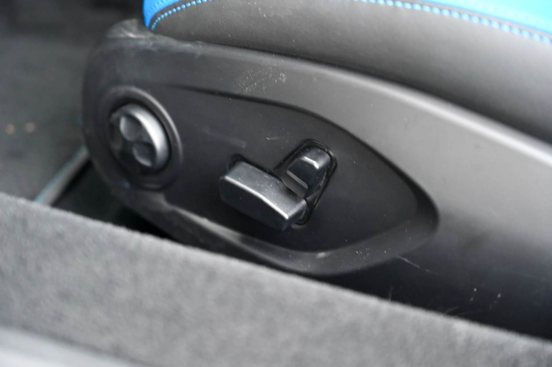 mph032_2826392395_Used_2022_Maserati_MC_20_1715696657_0c9f93771a