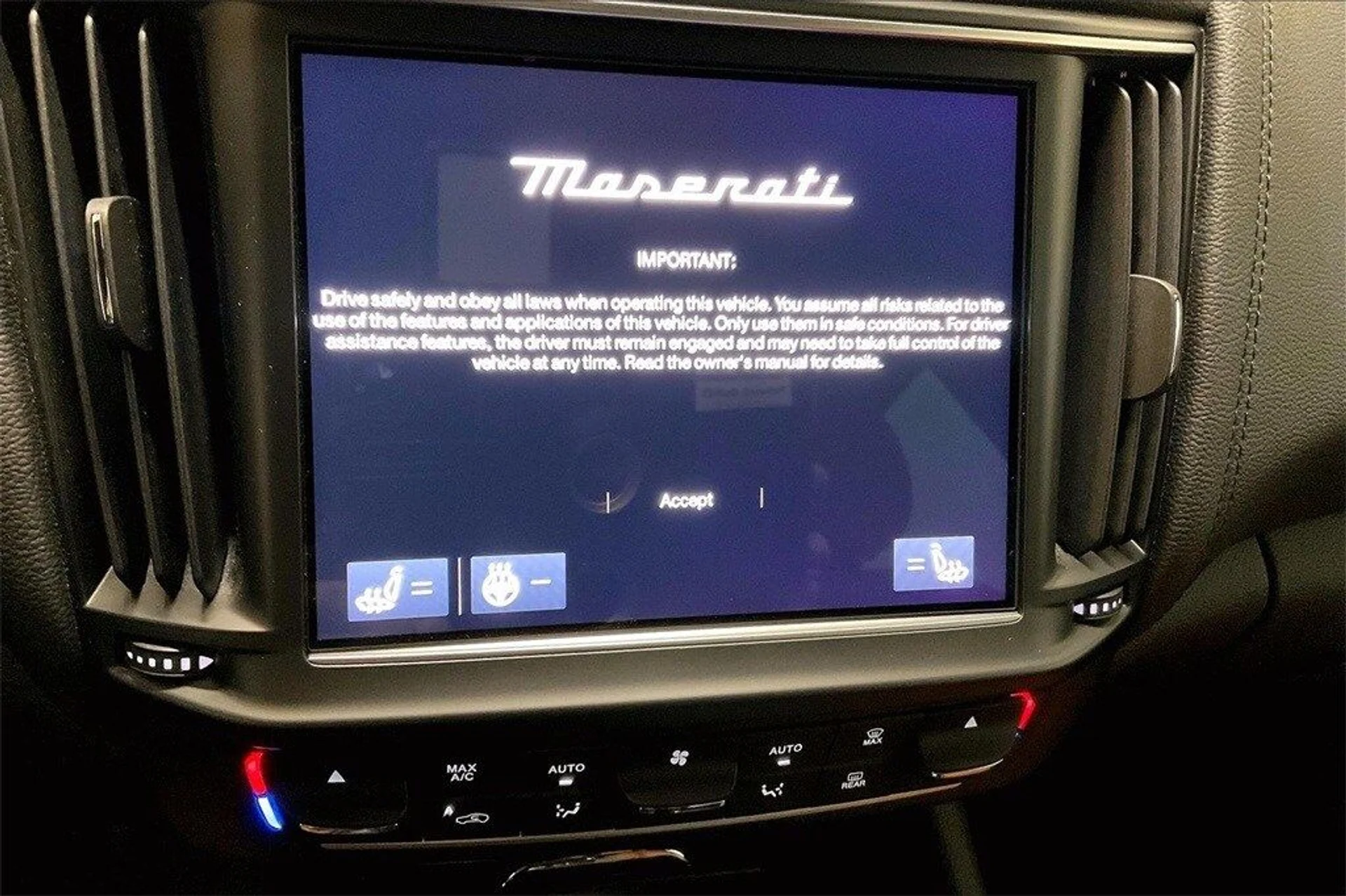 mph032_2826867036_174e1902cac7eb10c0acd69c8be4d854x_96ccb1abb3