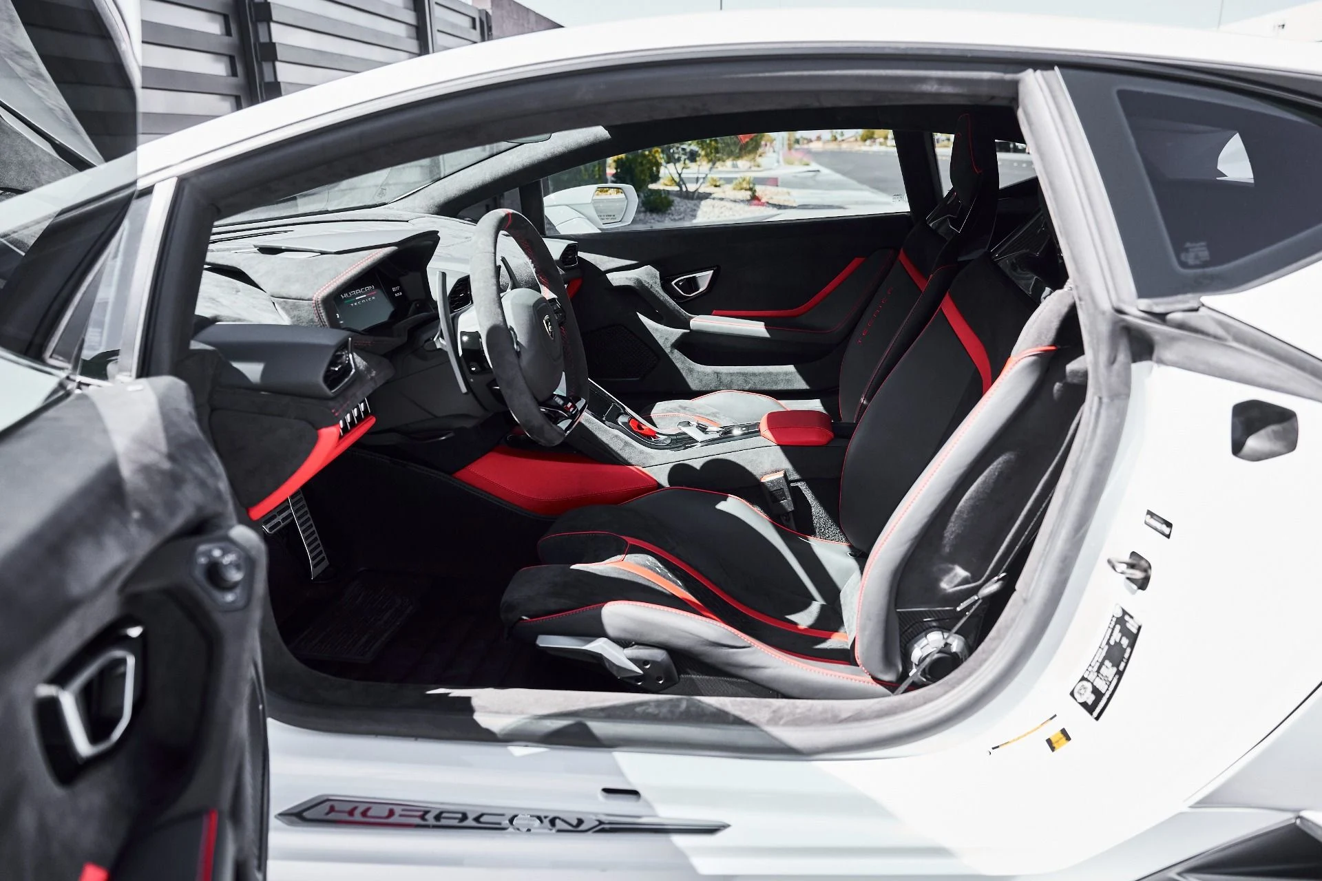 mph032_2827390150_Used_2023_Lamborghini_Huracan_1778117619_500b80a8d8