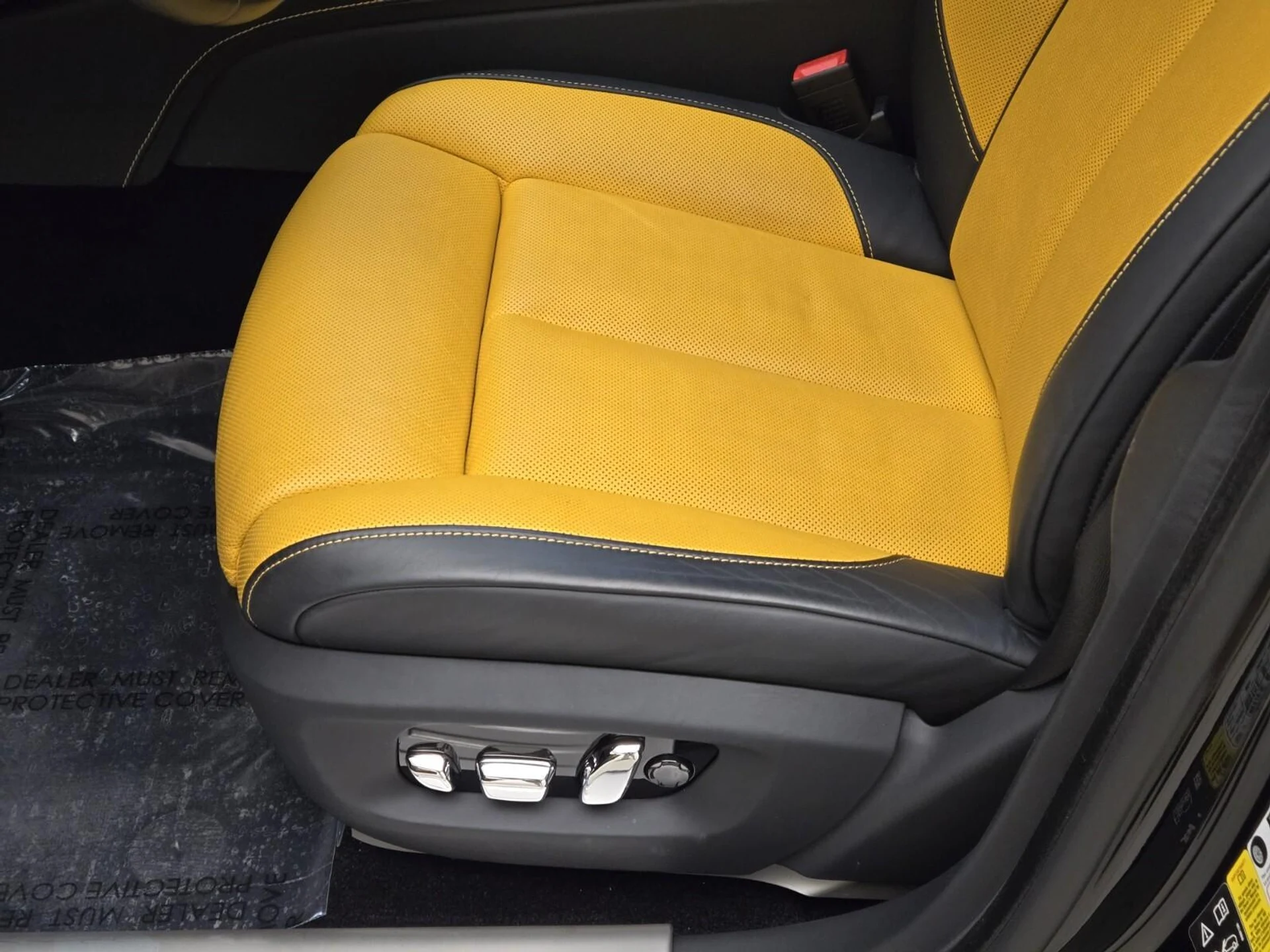 mph032_2829380311_Used_2022_Rolls_Royce_Ghost_Black_Badge_1770187645_43c2a234e3