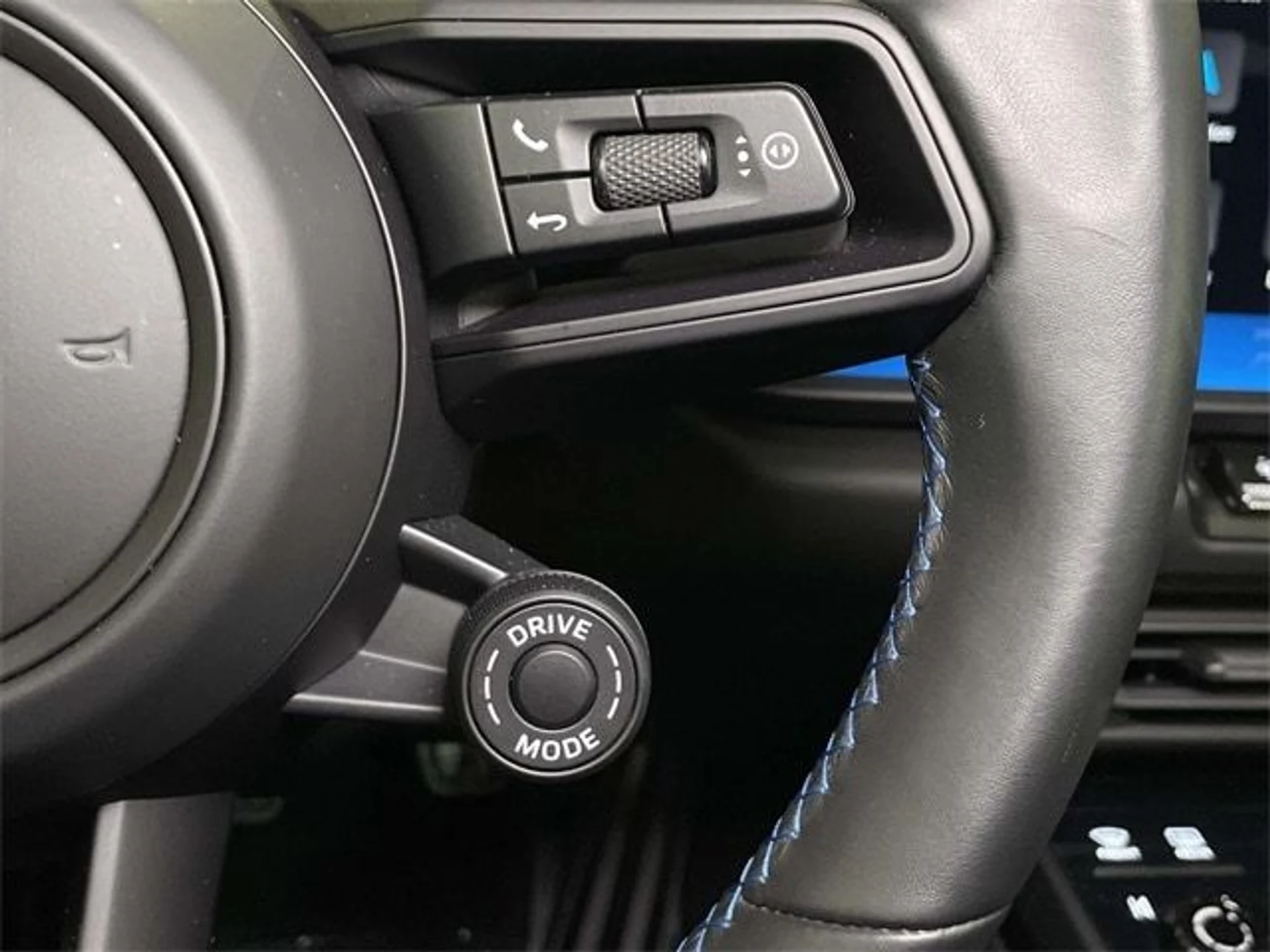 mph032_2831206009_00a1d0ee29387b1afa2c961225160c8bx_60ccbd5cbb