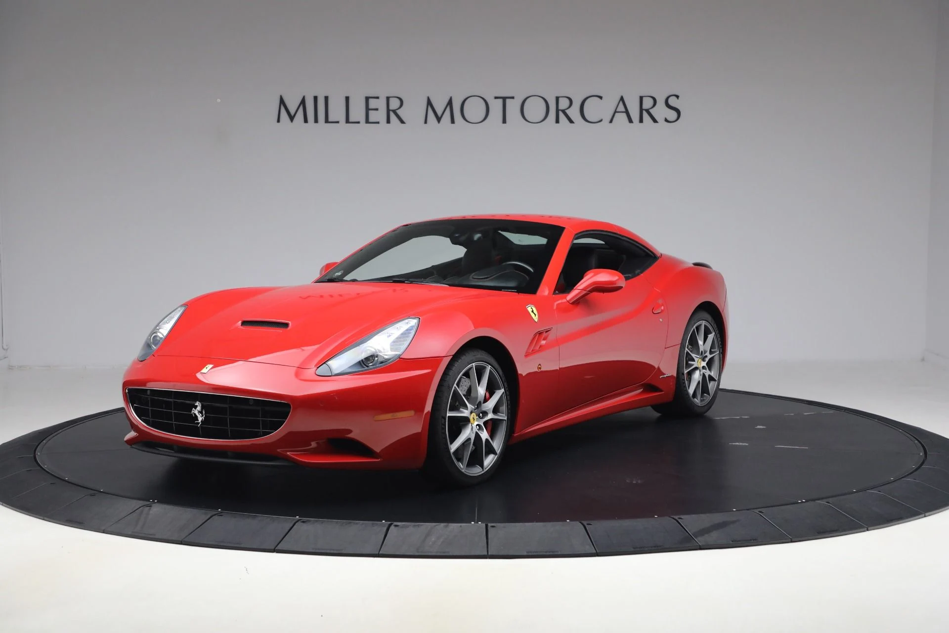 mph032_2855202080_Used_2014_Ferrari_California_30_1790957521_fa1d9e25b2