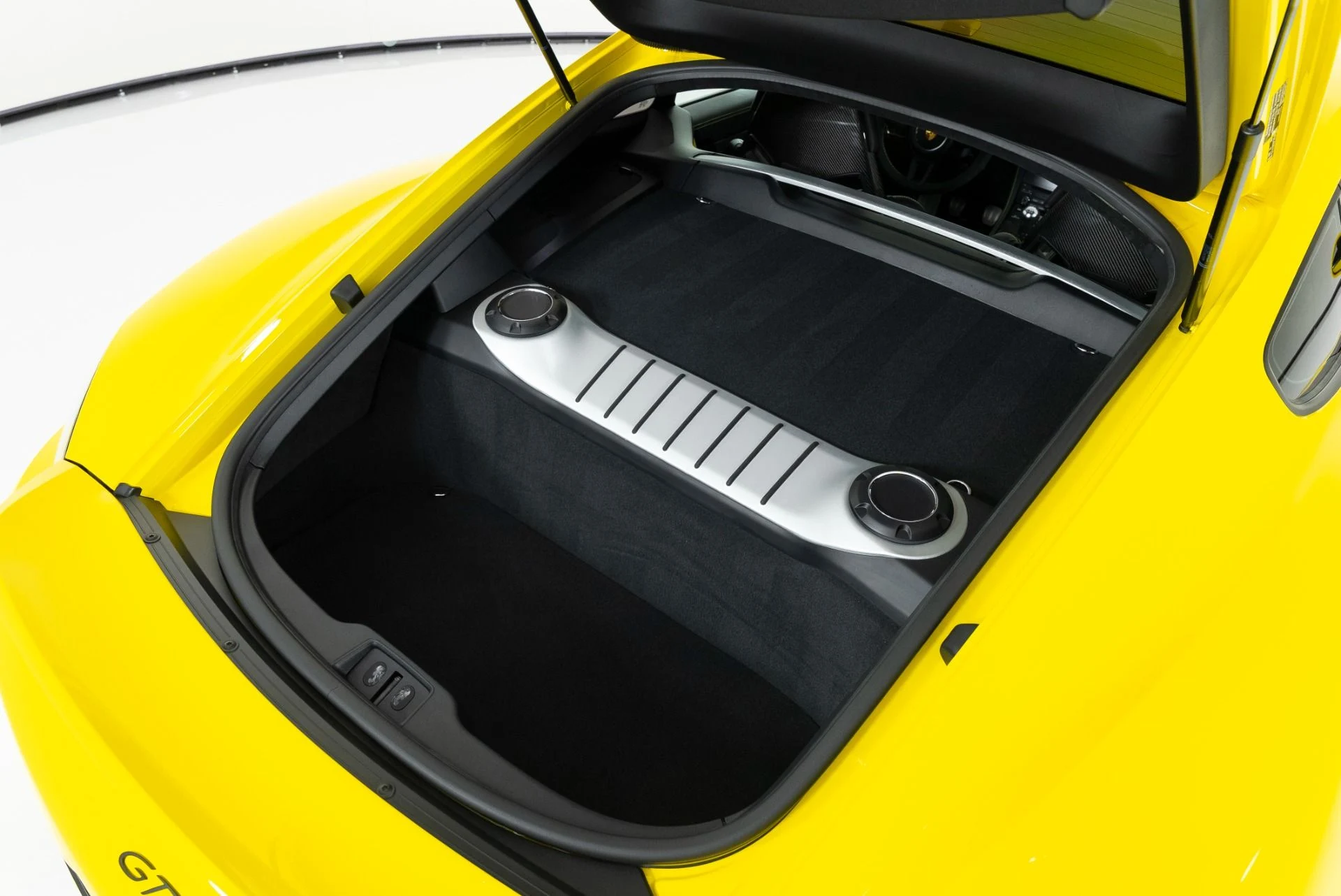 mph032_2857261844_Used_2022_Porsche_718_Cayman_GT_4_1769546035_71c20f0bdd