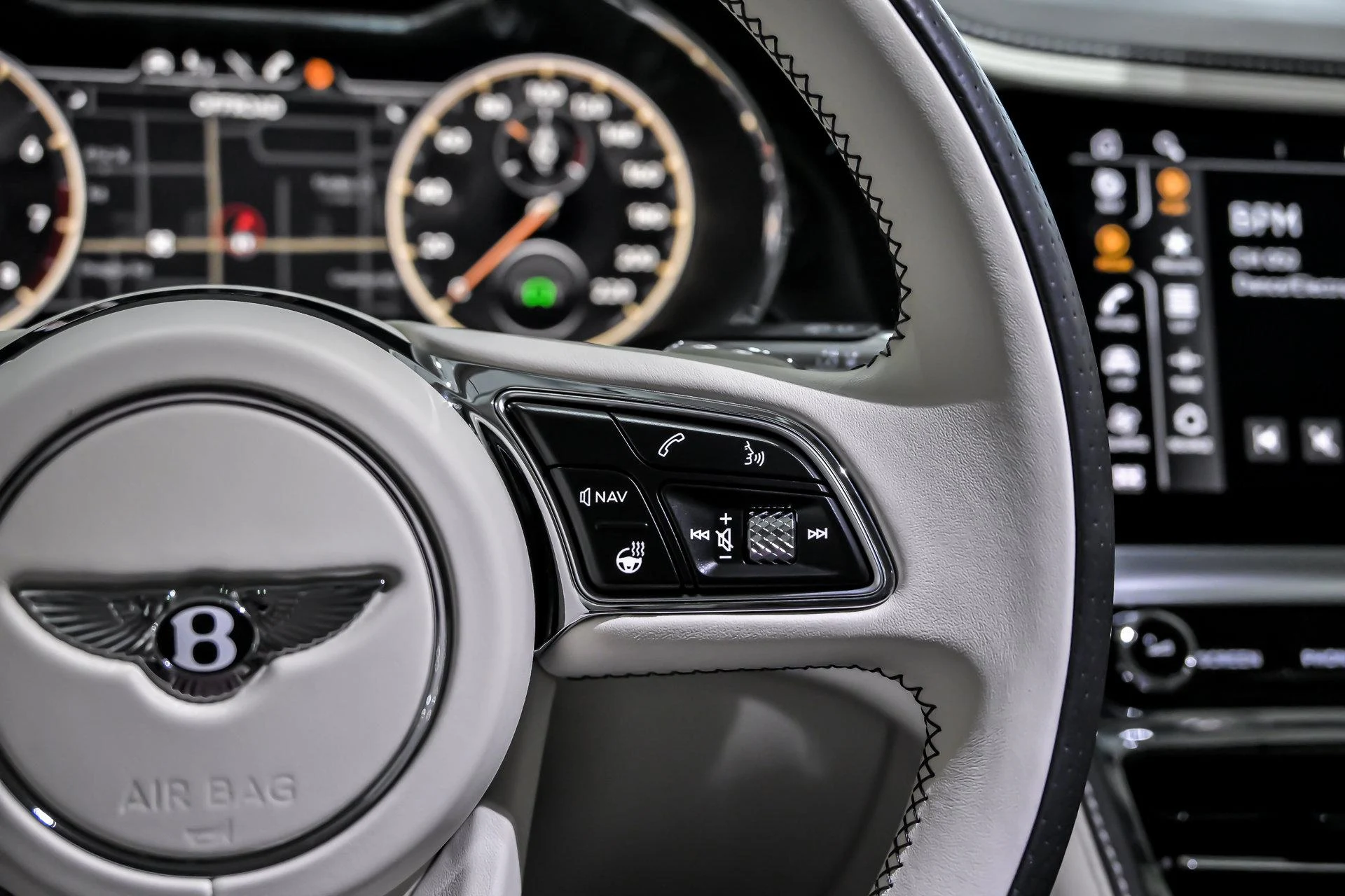 mph032_2858927027_Used_2021_Bentley_Flying_Spur_V8_1765794825_171ac33fe5