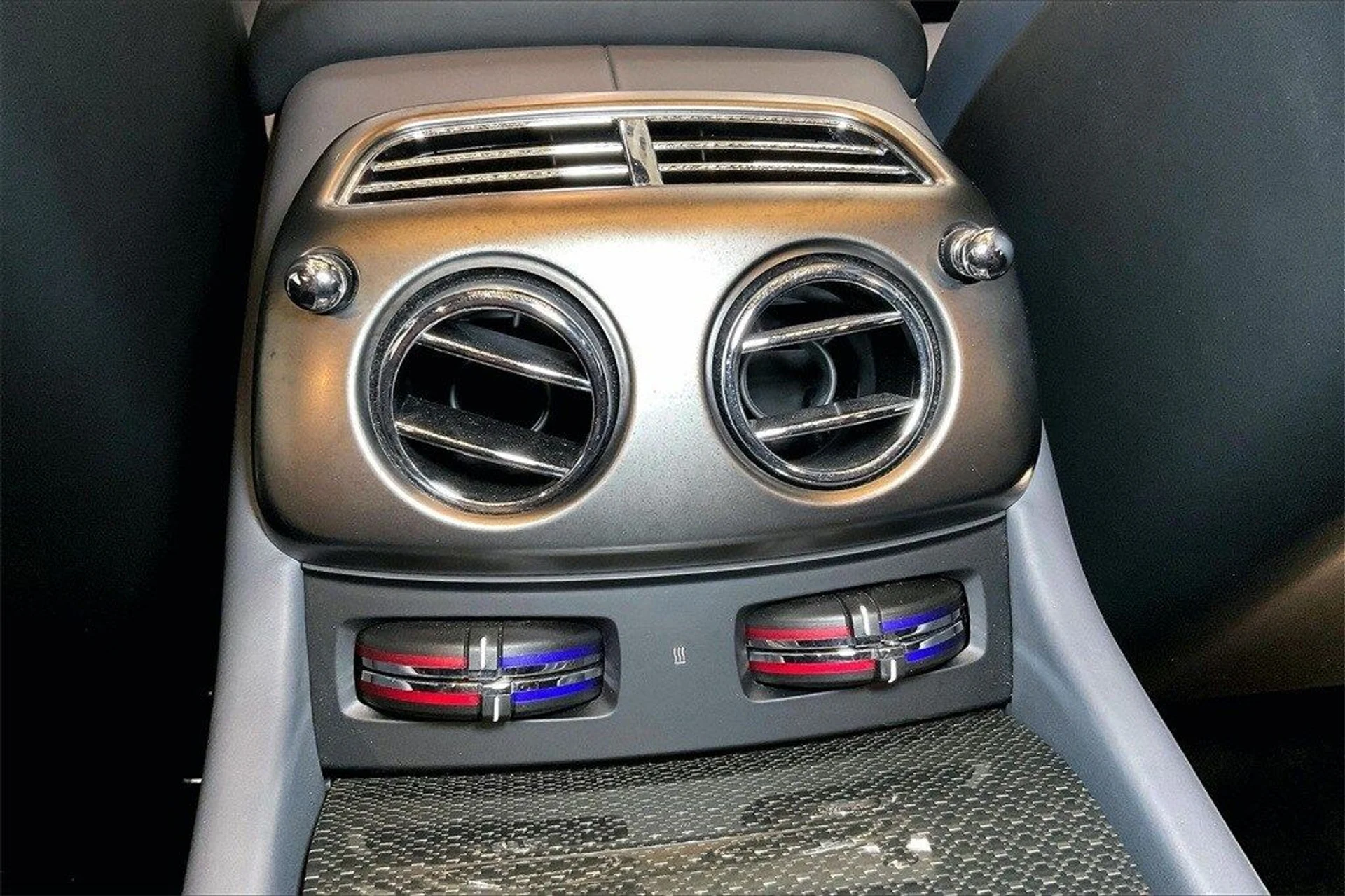 mph032_2864113548_4cab4dde18effc2342e33b072a38e74cx_cac0e6d586