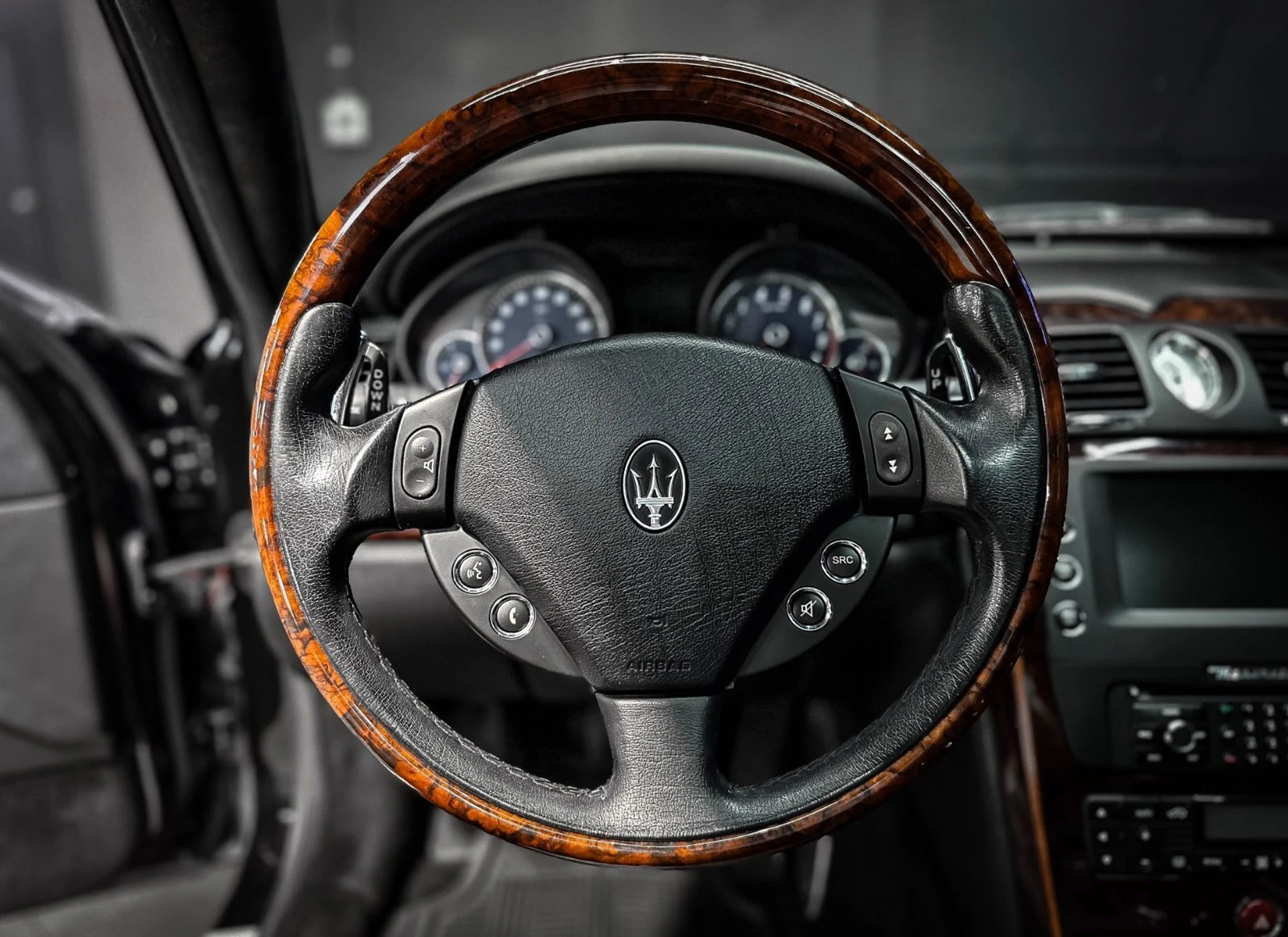 mph032_2869439898_36879351_03416_2011_maserati_quattroporte_042_28e3120f53