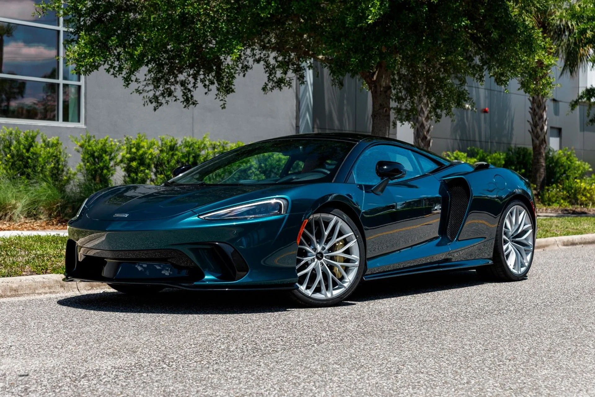 mph032_2878385781_672_p33_l_24c532c88c