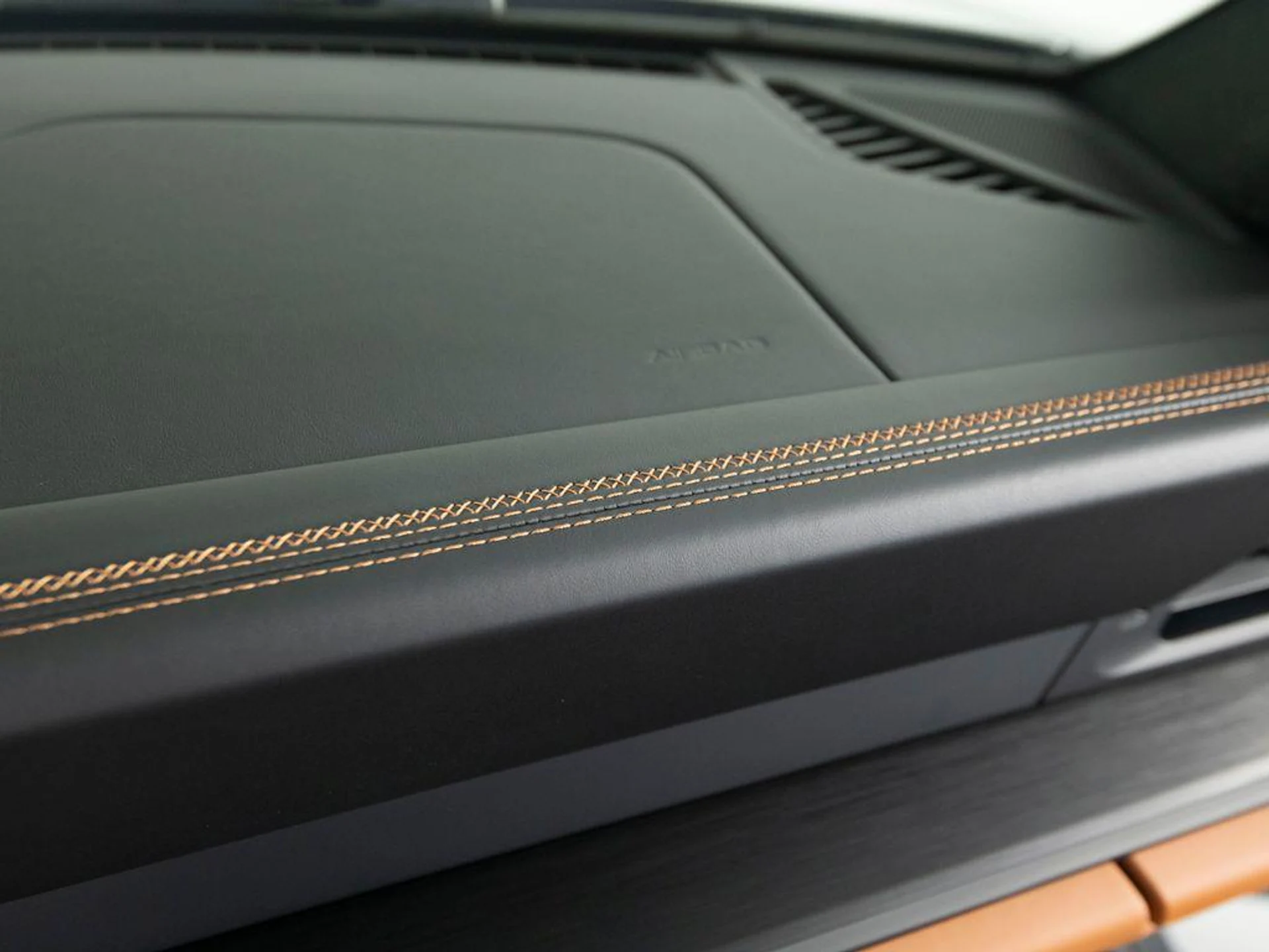 mph032_2884049532_y5_Z9kbyru13_K_Lhztim5j_Y4_Q0h8_c26f815e1f