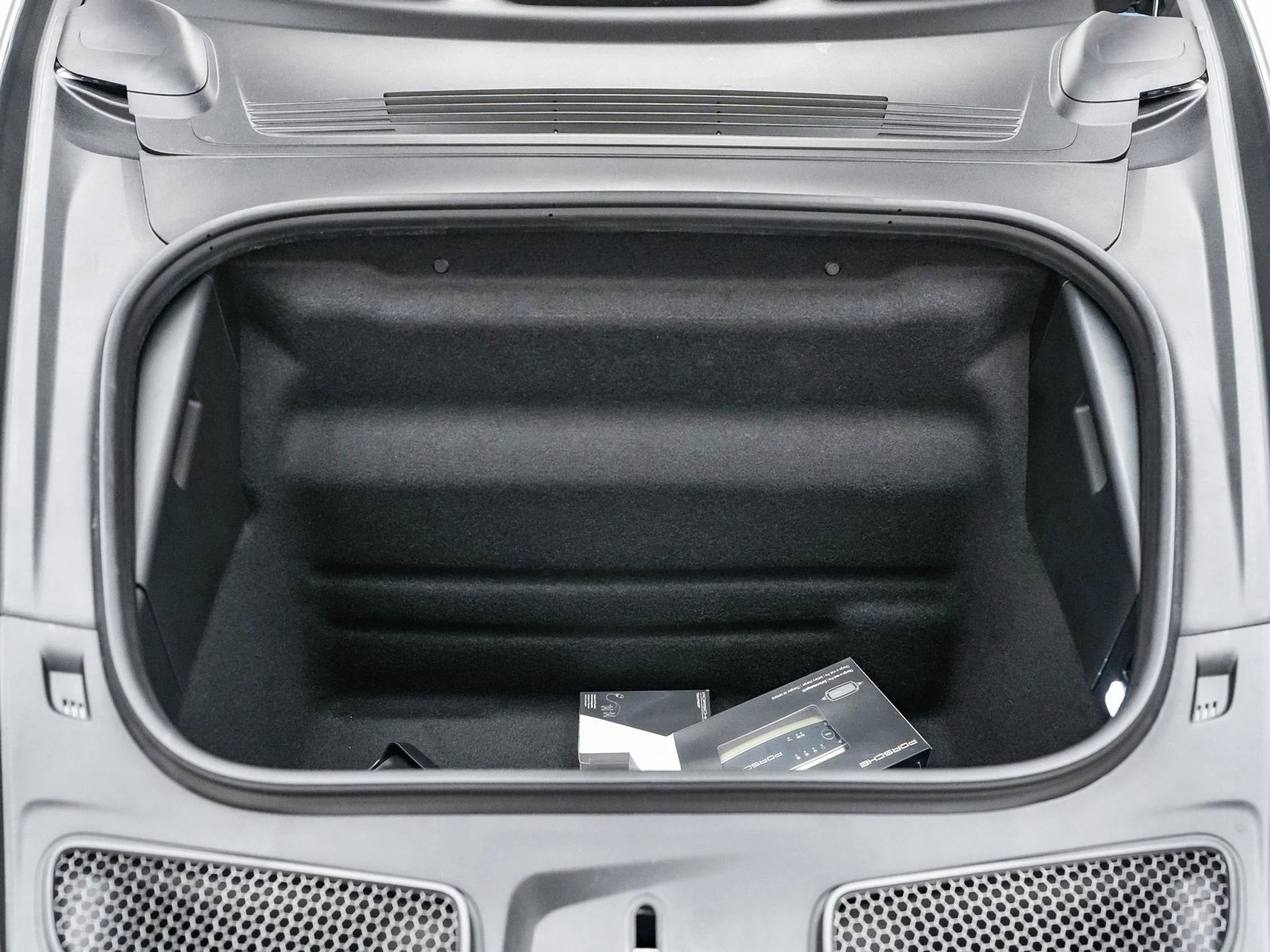 mph032_2895792022_134d58453ab6c78f3e1dee7e674c7092x_4e4e3490ac