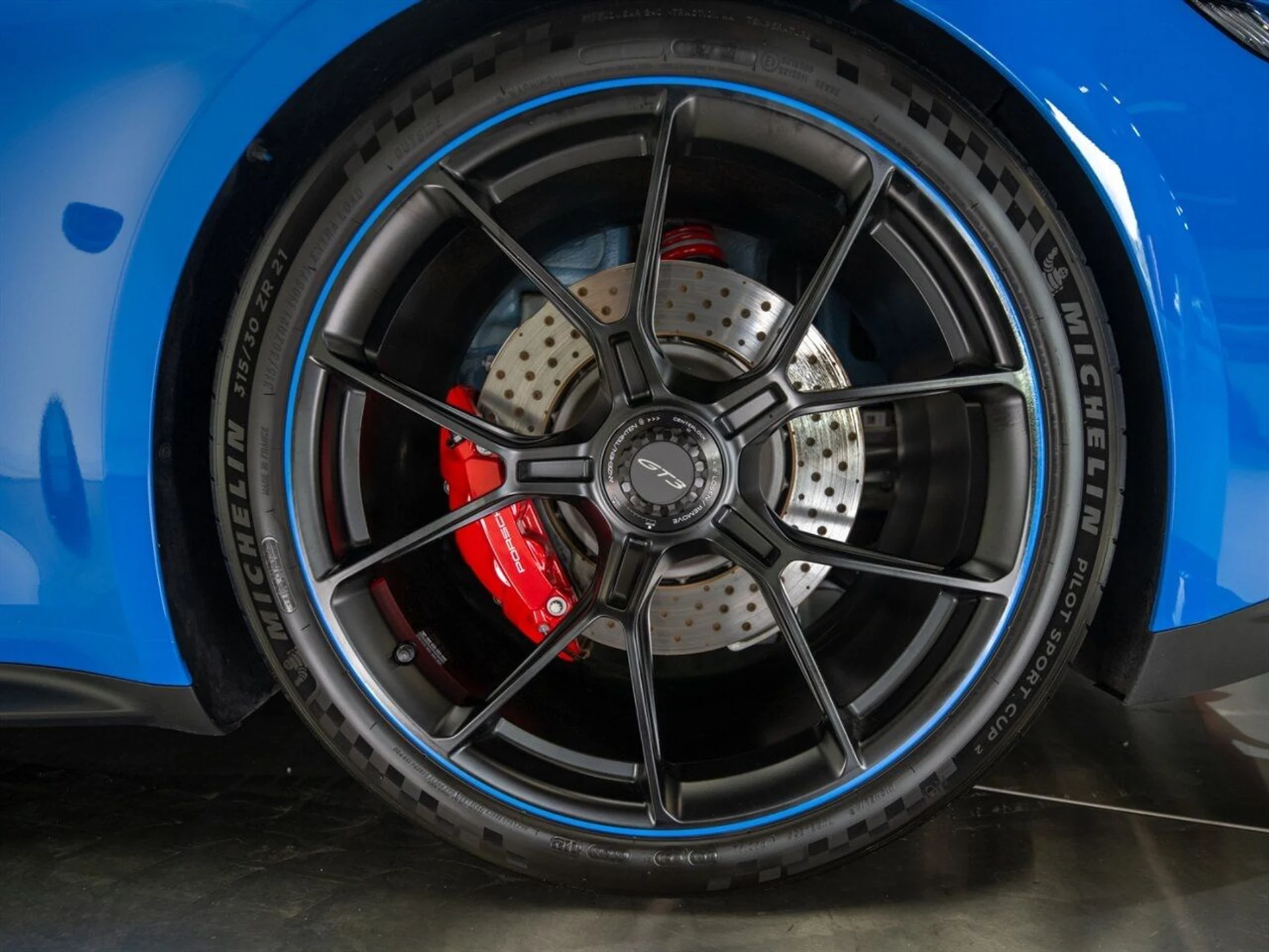 mph032_2908097515_Used_2022_Porsche_911_GT_3_1746830097_a79594403f