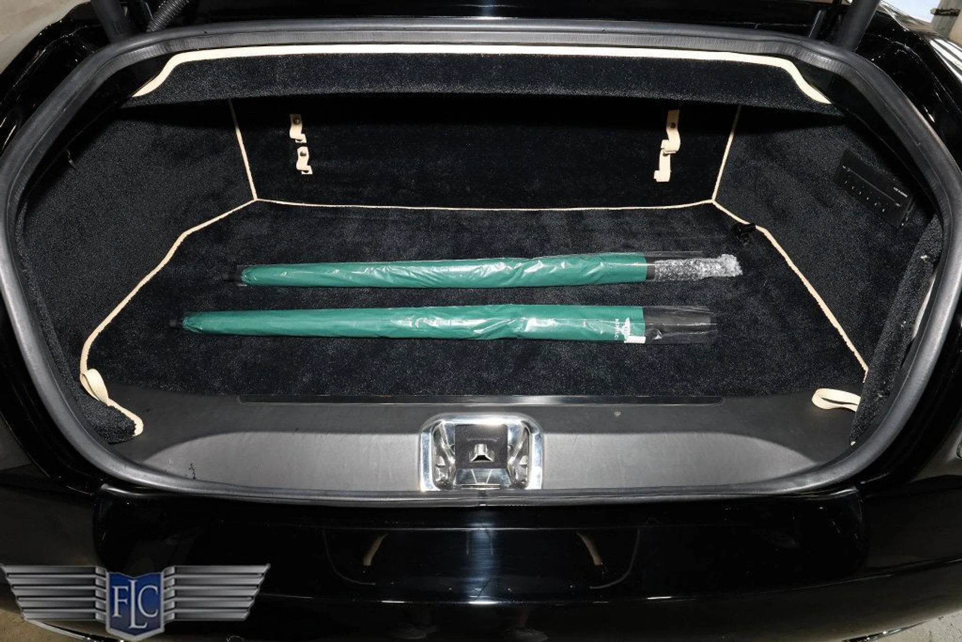 mph032_291118885_used_2009_bentley_brooklands_2drcoupe_9689_23015098_33_1024_02710e1608