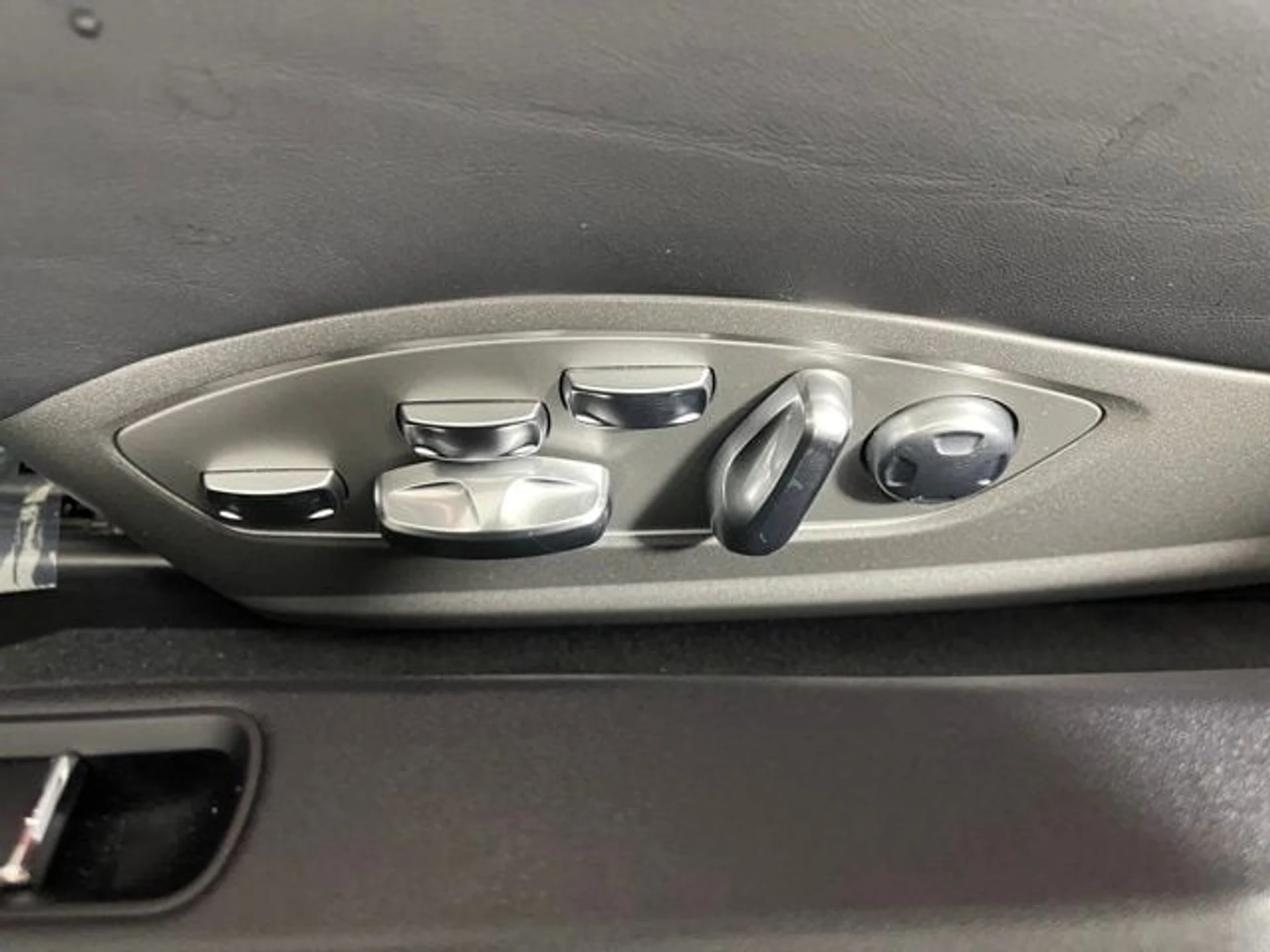 mph032_2911507728_b13a1258c831468f4643a1353cae26dcx_5a1af3bcb7