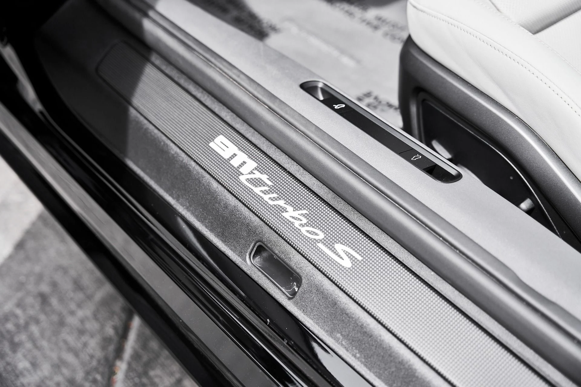 mph032_2911586050_Used_2024_Porsche_911_Turbo_S_1774923307_6f0dc4c35a