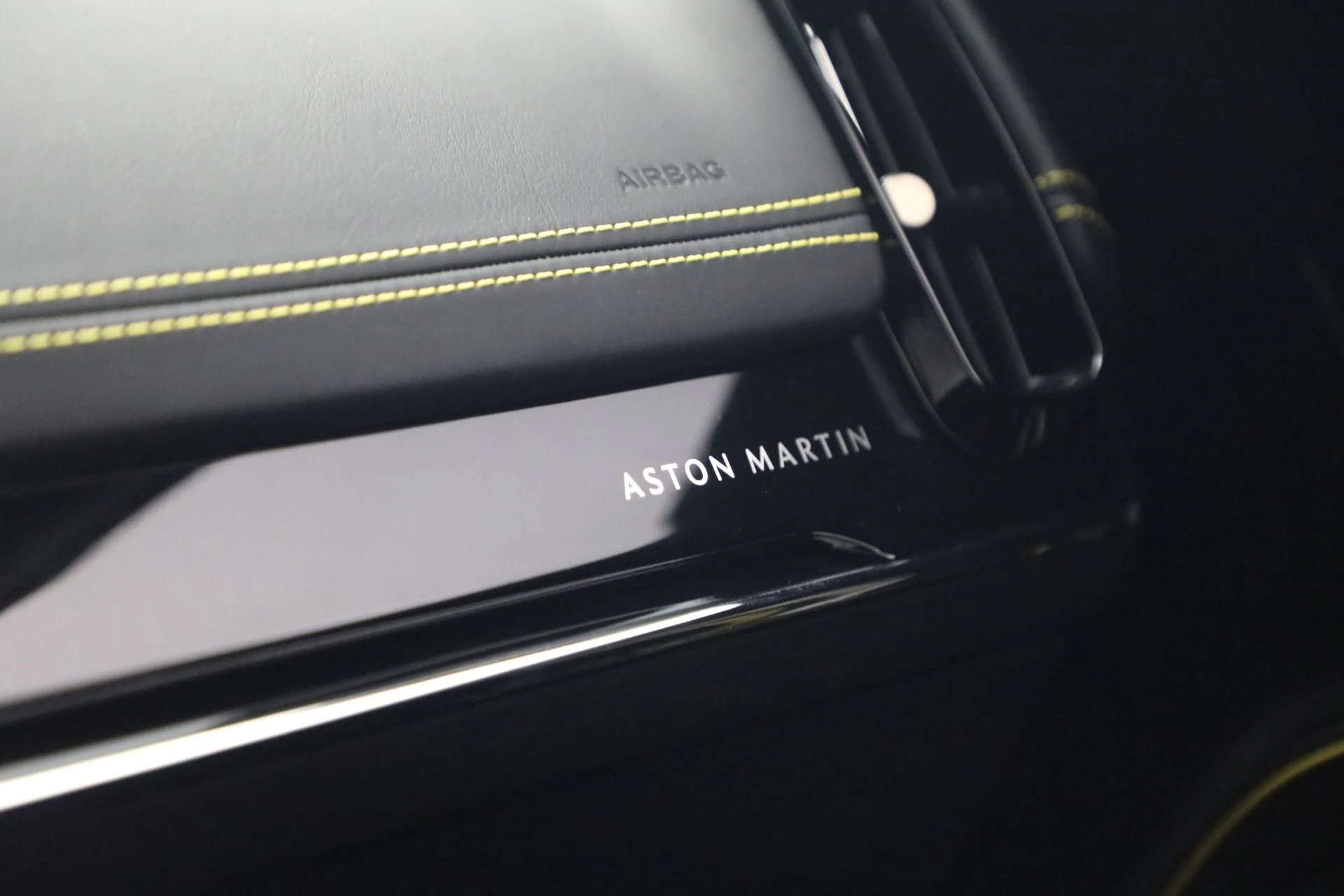 mph032_2923460369_New_2026_Aston_Martin_DBX_S_1787860706_6c10a6288c