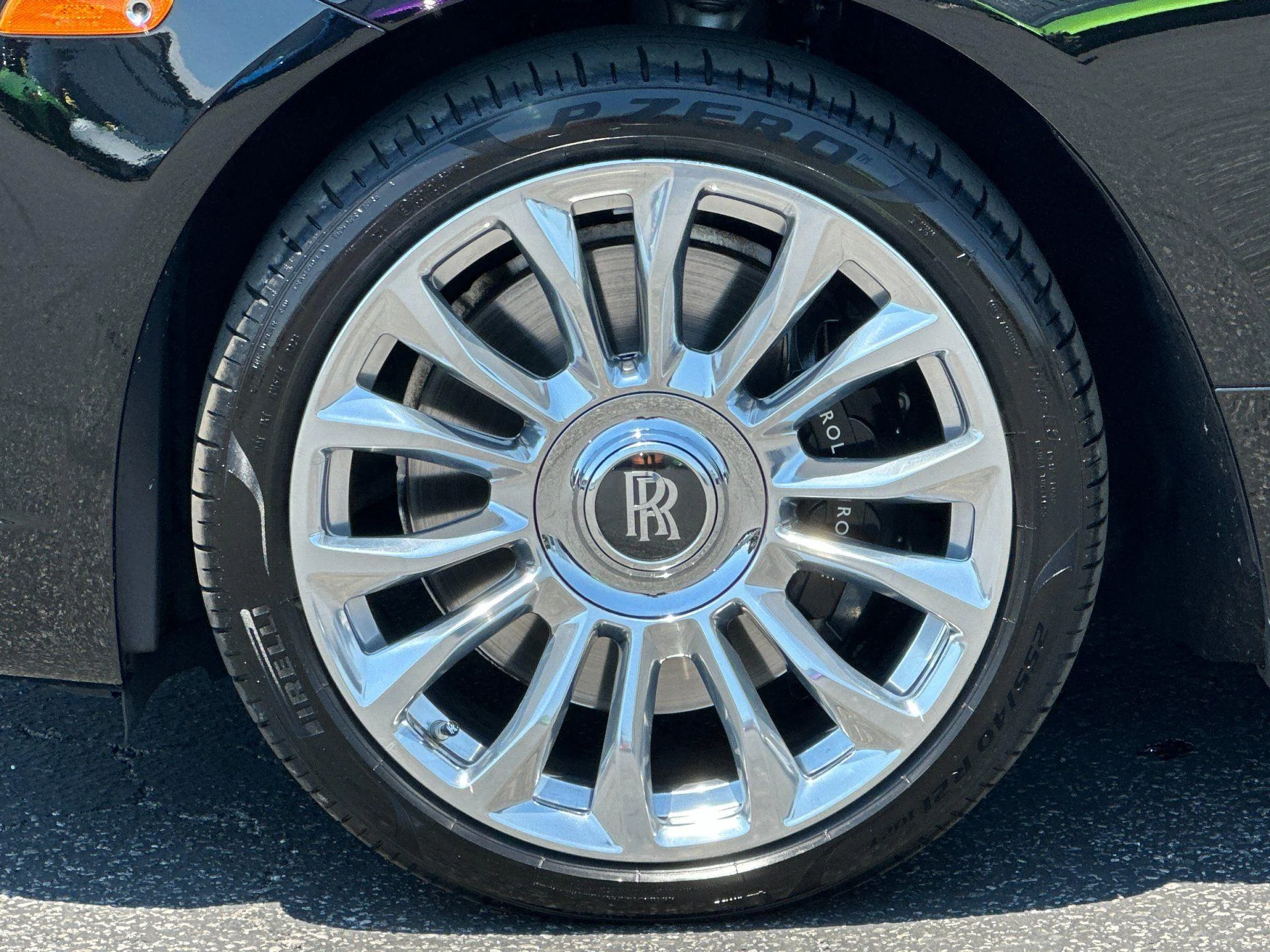 mph032_2925717390_Used_2019_Rolls_Royce_Dawn_1781948331_d7e53a6732