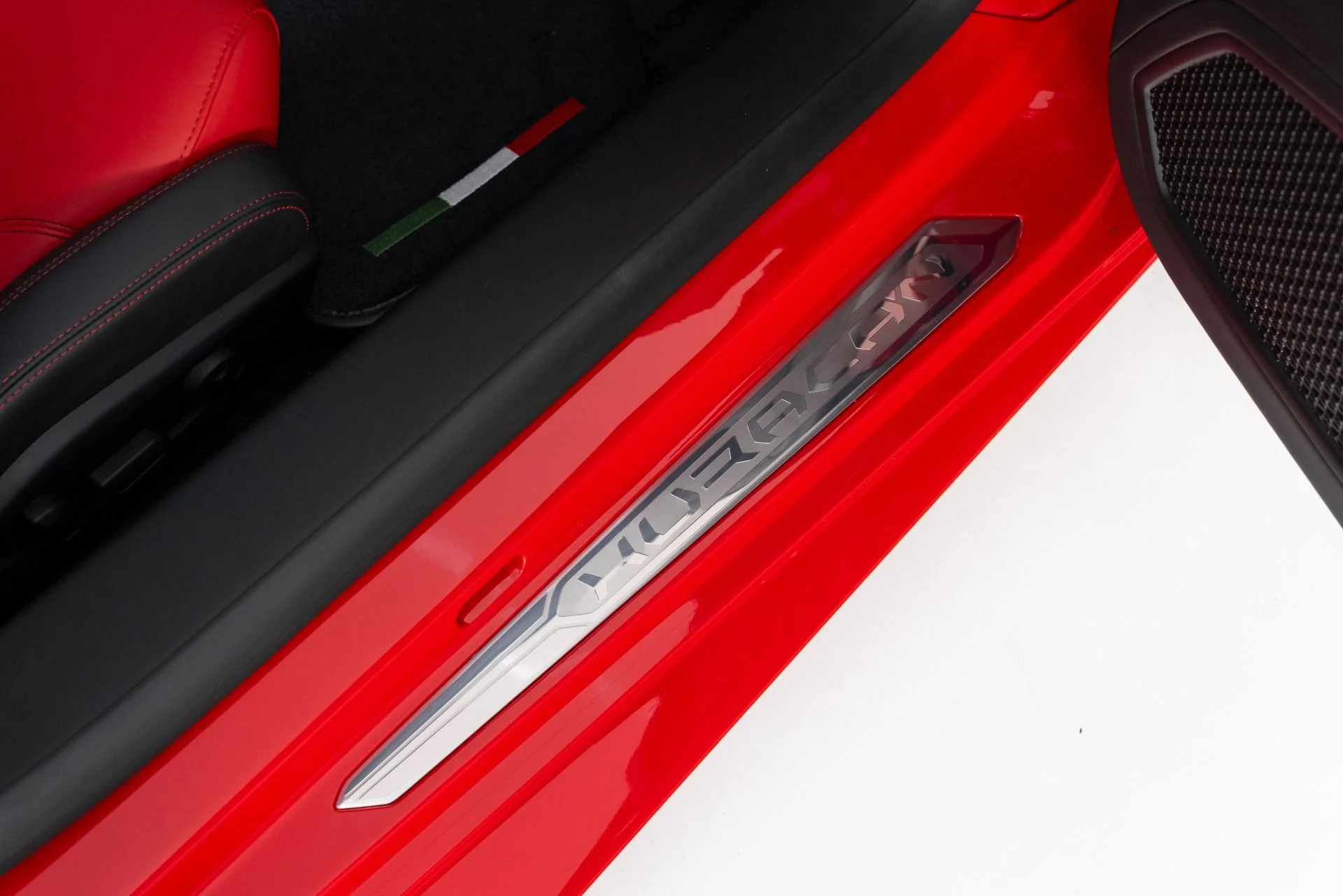 mph032_2925934076_Used_2015_Lamborghini_Huracan_LP_6104_1757361067_e1ac1ff248