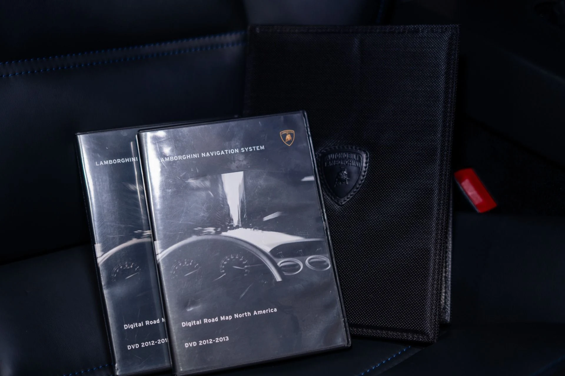 mph032_2928125624_Used_2013_Lamborghini_Gallardo_LP_550_2_Bespoke_Ad_Personam_Blu_Caelum_1784226663_82cc183098