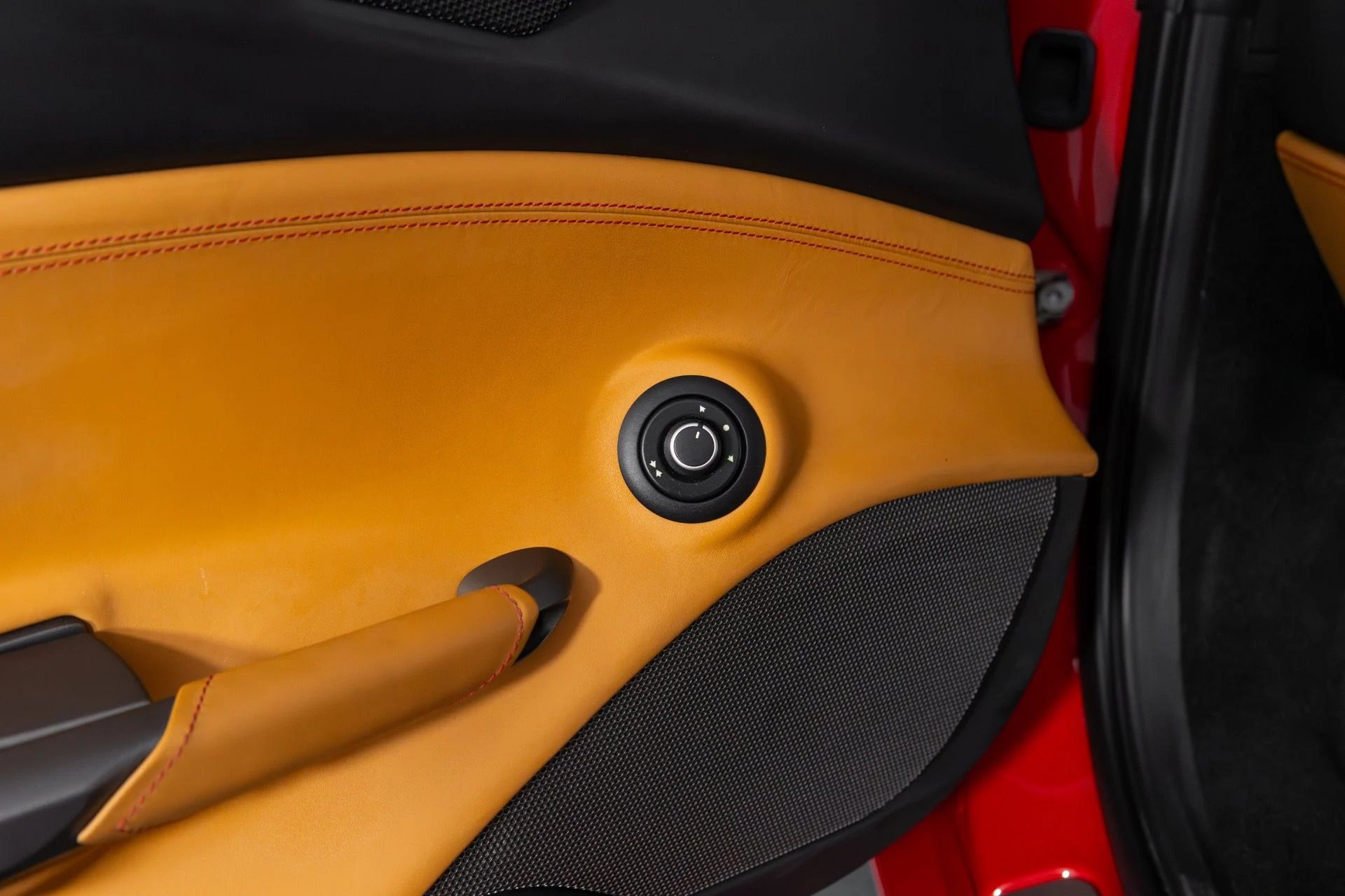 mph032_2931148280_Used_2017_Ferrari_488_GTB_1781727340_5b62d536a5