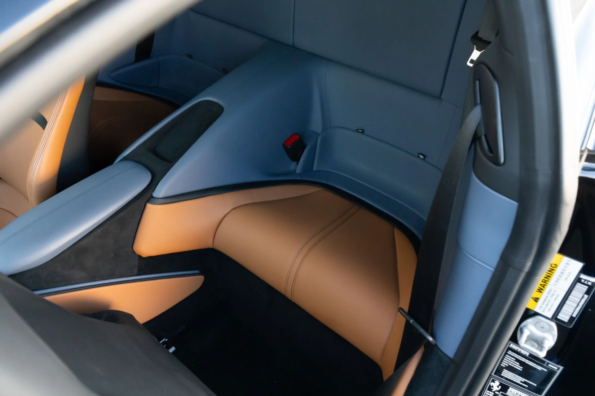 mph032_2936224763_Used_2022_Ferrari_Roma_1764112587_9060500109