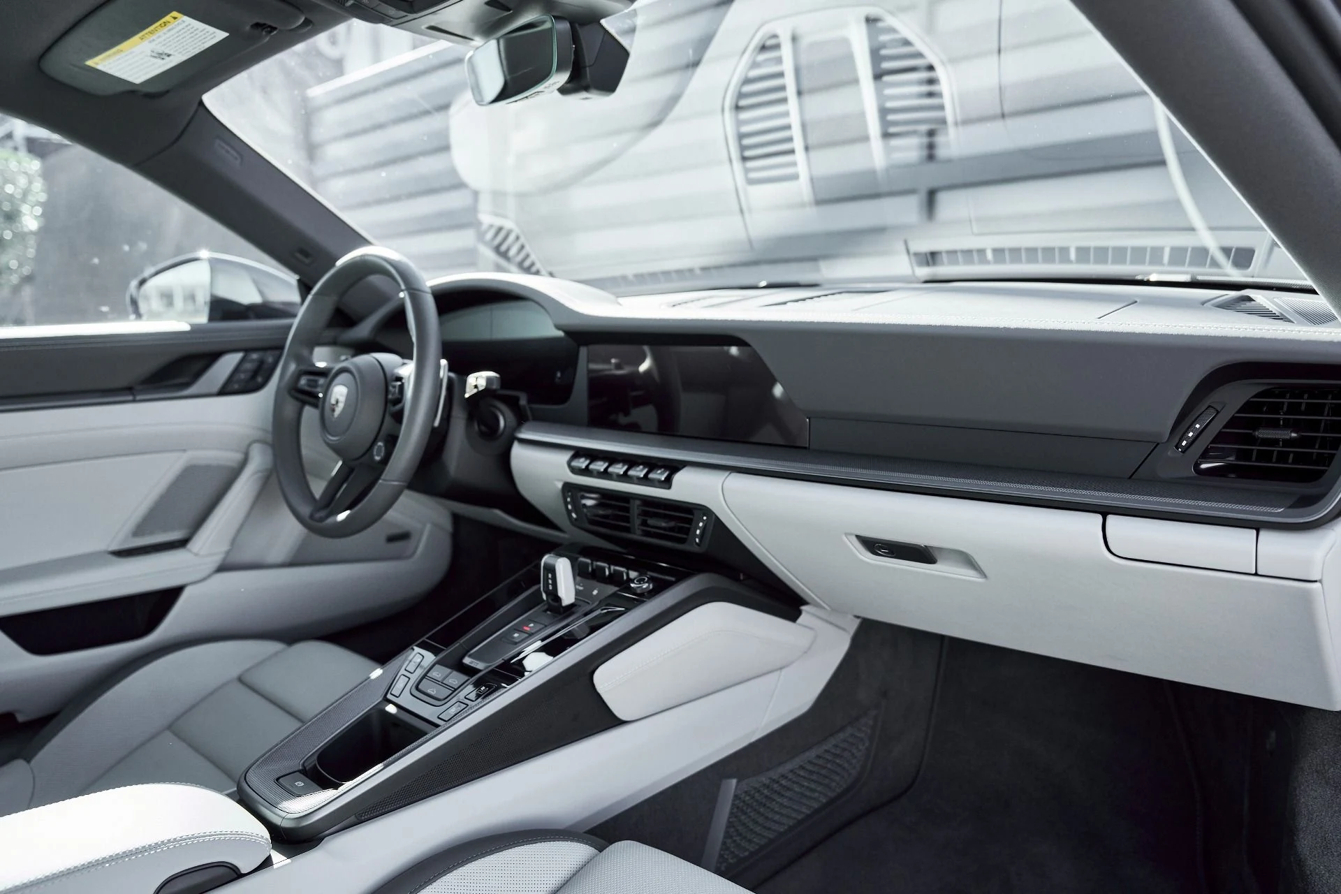 mph032_2938071896_Used_2025_Porsche_911_Carrera_1768012356_d61d924a87