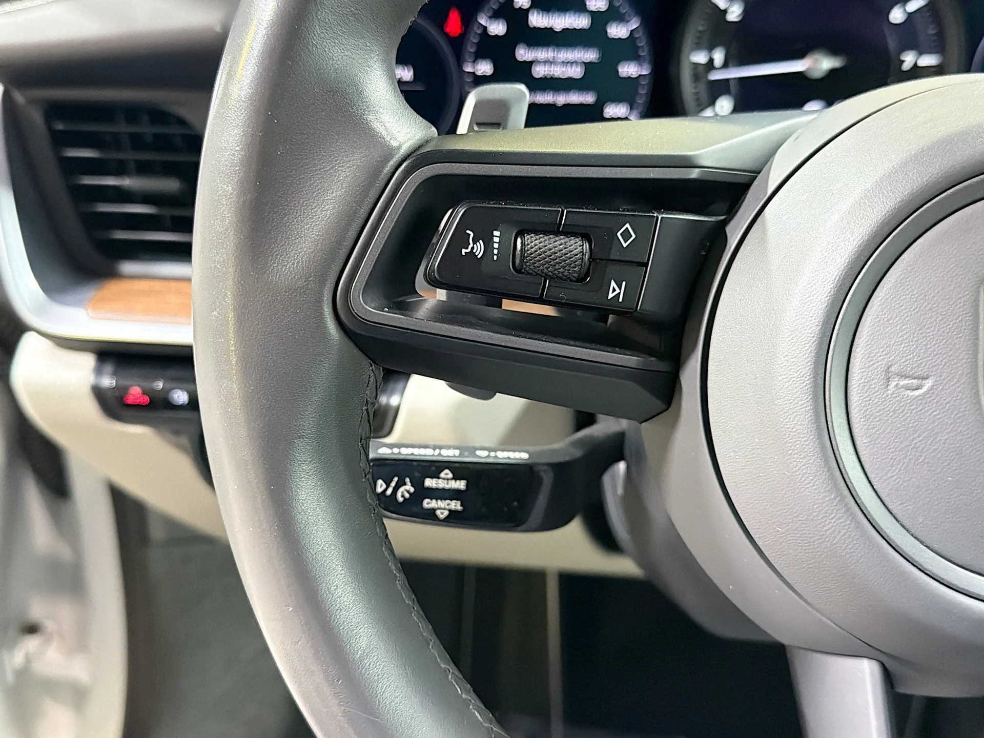 mph032_2950608160_a5648ac5a4650d01d6302d5ef45f85eb_5ca2d22a83