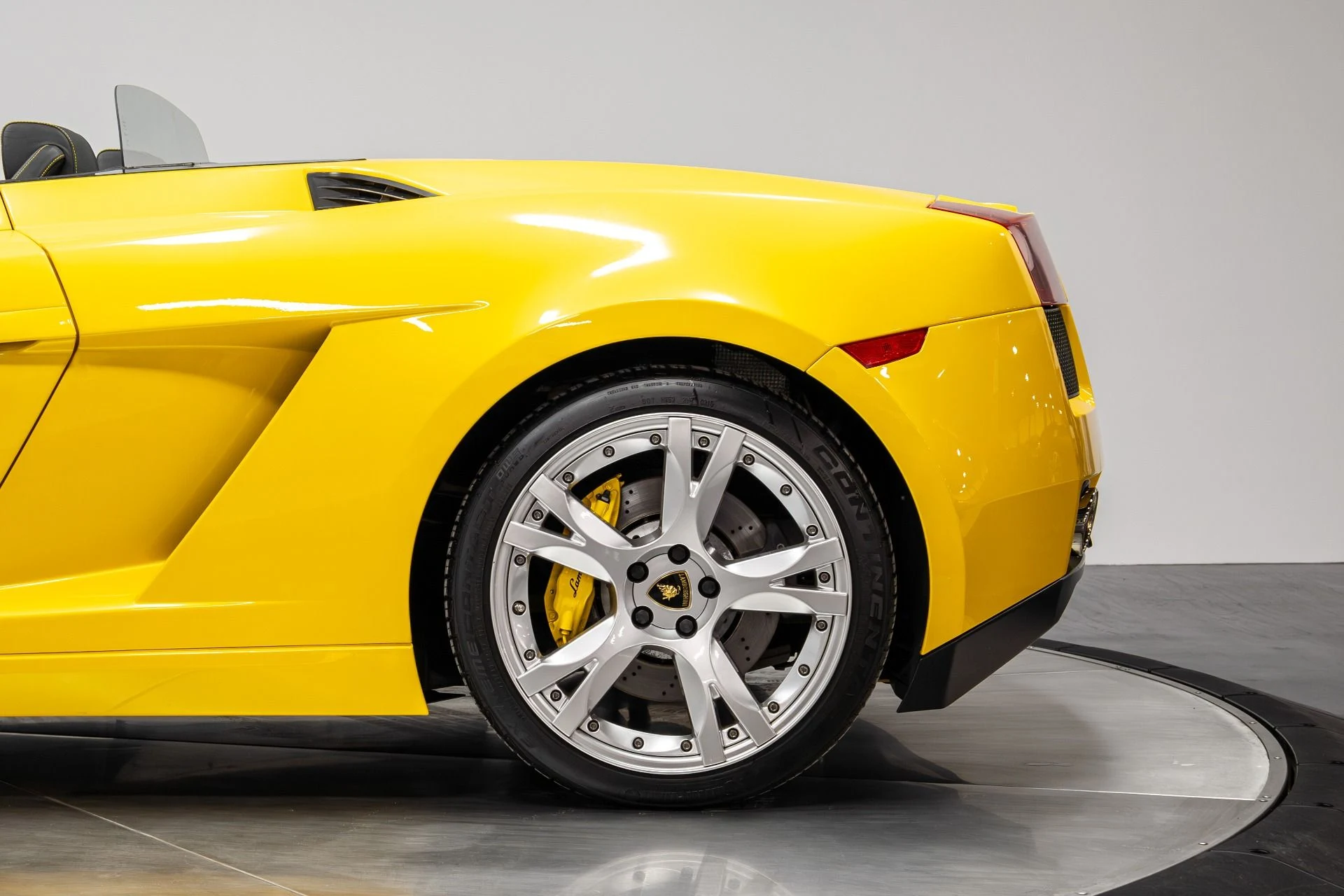 mph032_2953274369_Used_2007_Lamborghini_Gallardo_Spyder_1766529333_0bd2ce1a10