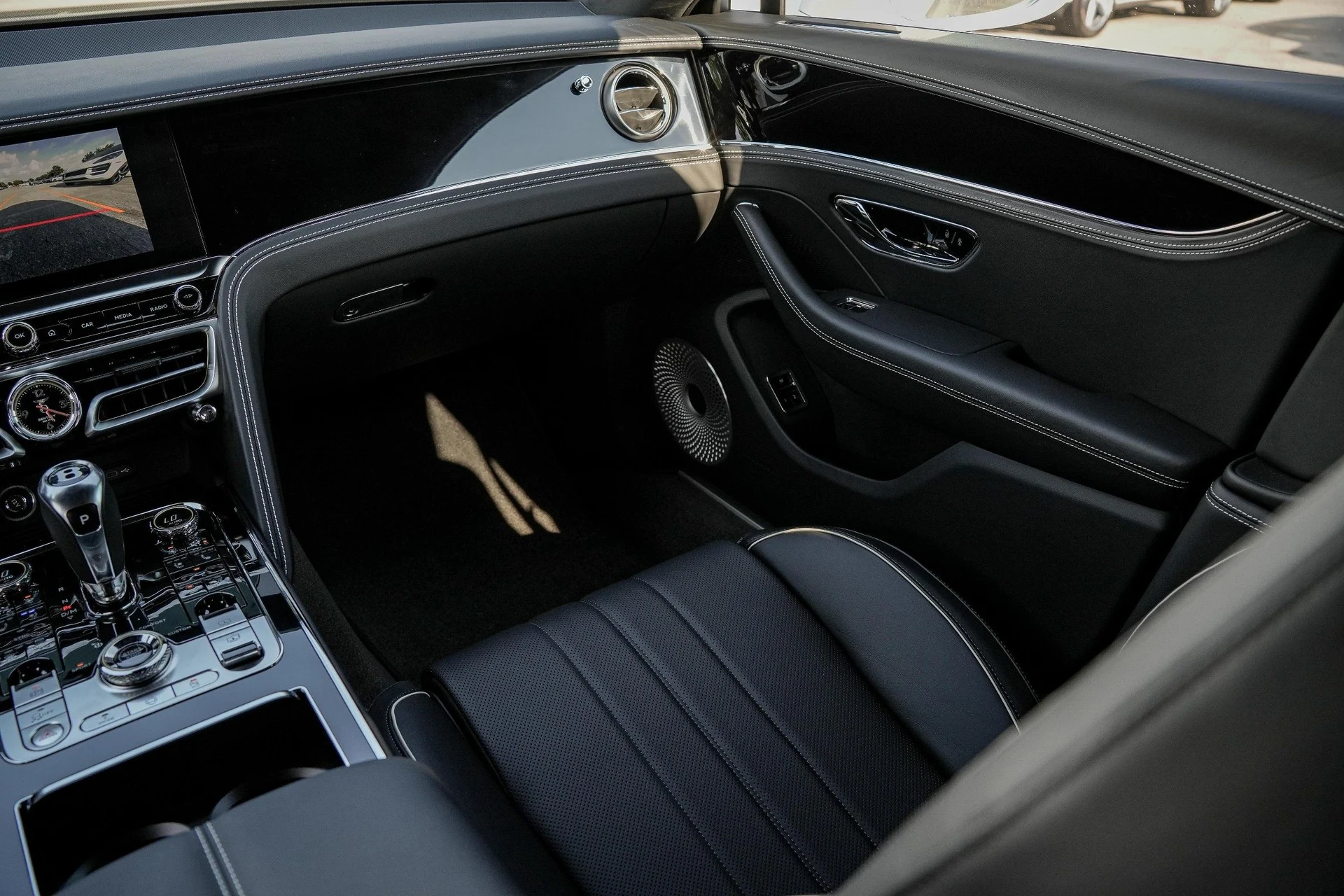 mph032_2960879614_Hi_Tech_Luxury_Imports_LLC_SCBBP_6_ZG_7_TC_024549_image_32_2c6f778c0f