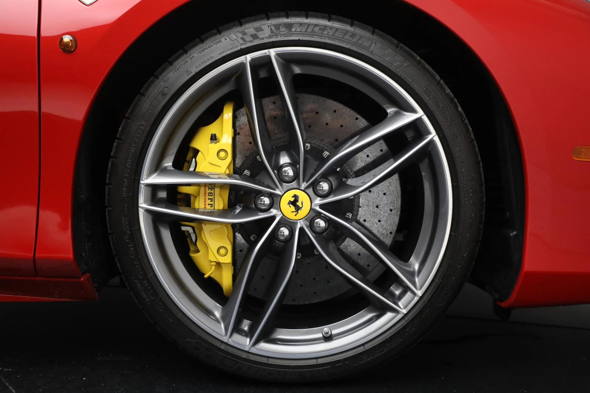 mph032_2964521174_Used_2018_Ferrari_488_Spider_535cc22257