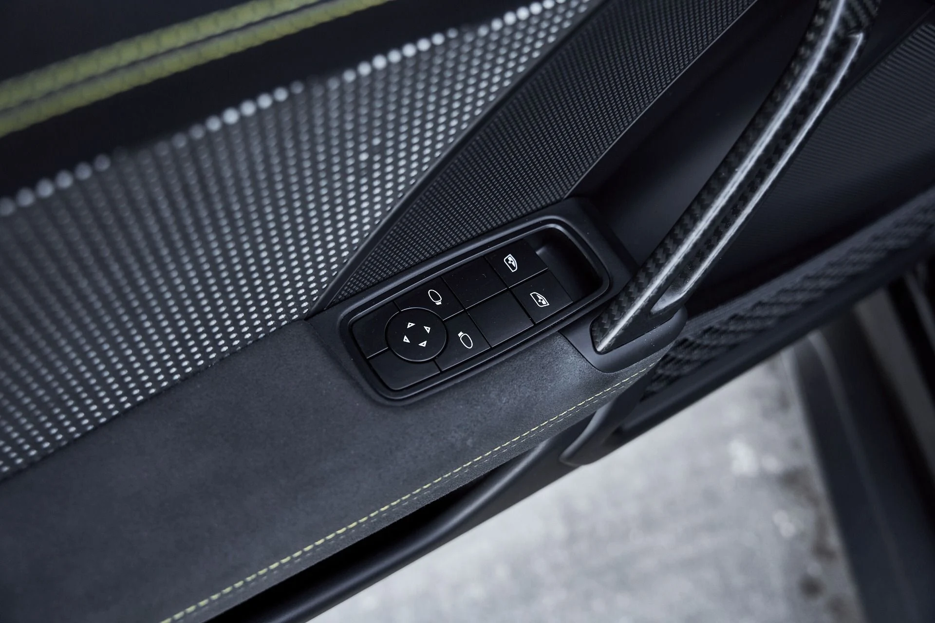 mph032_2969712525_Used_2024_Porsche_911_GT_3_RS_1766112757_ceafdce48b