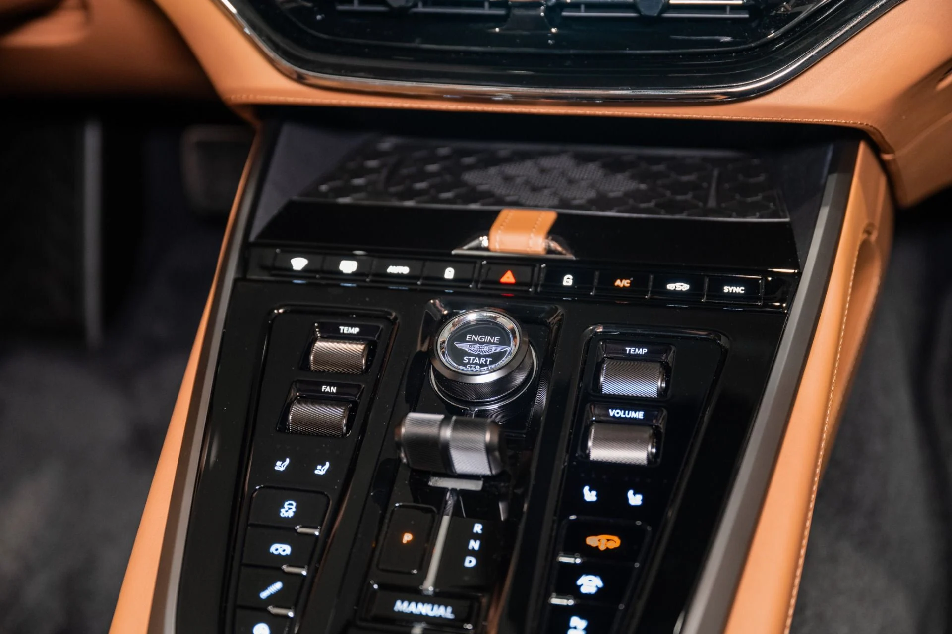 mph032_2969741525_New_2026_Aston_Martin_DBX_707_1765214112_aefe545fb9