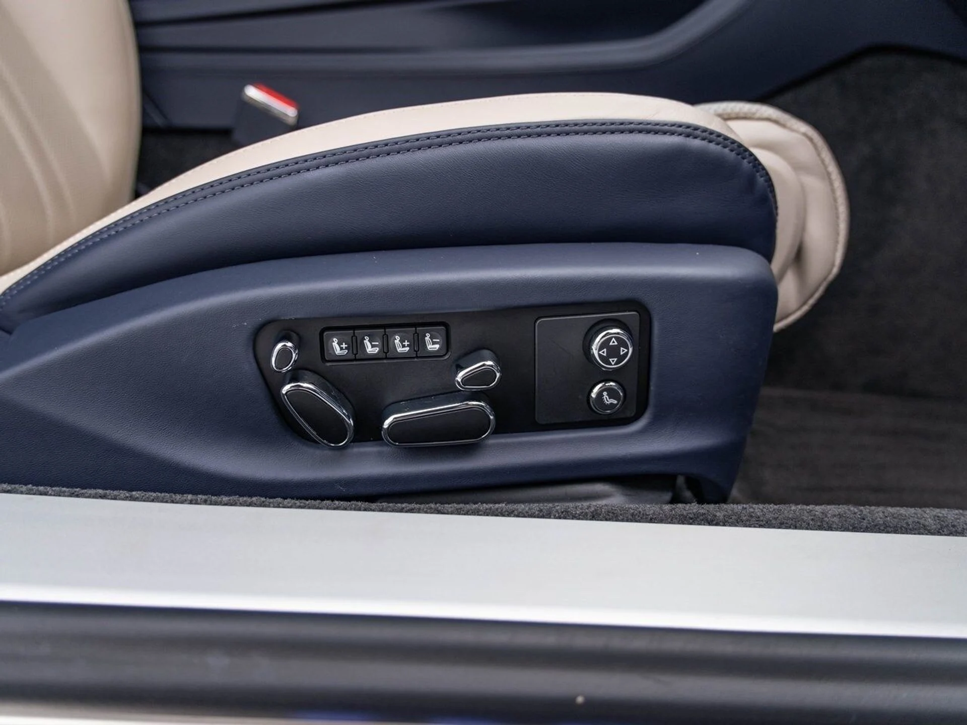 mph032_2973342016_40ac68448a6968f7f09105a49b397763x_fbba56914a