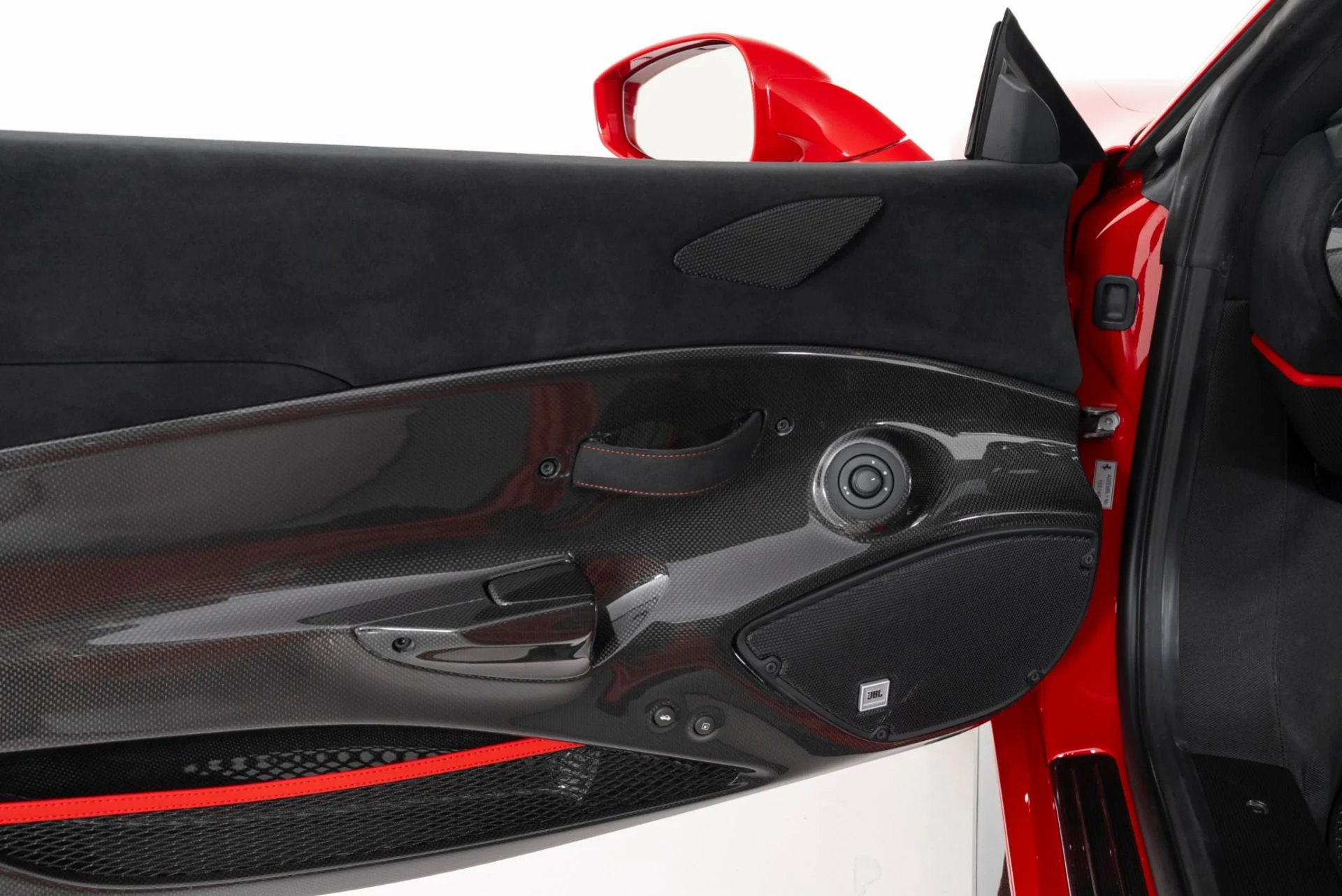 mph032_2978308198_Used_2019_Ferrari_488_Pista_1760379304_cec8c19c9a
