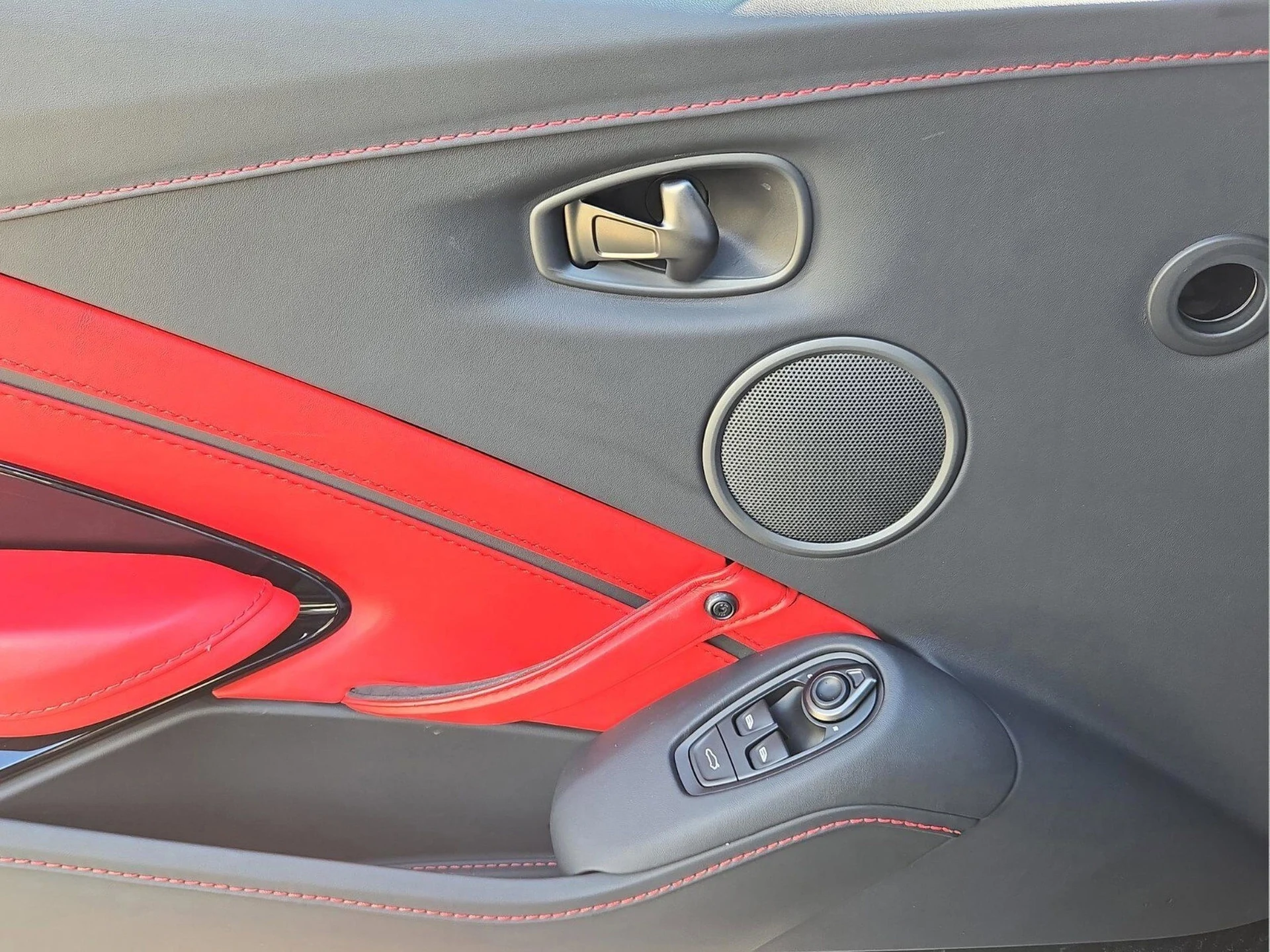 mph032_2990686143_5be1f88e68f2b1c02af013e32e28df60x_052438bafb