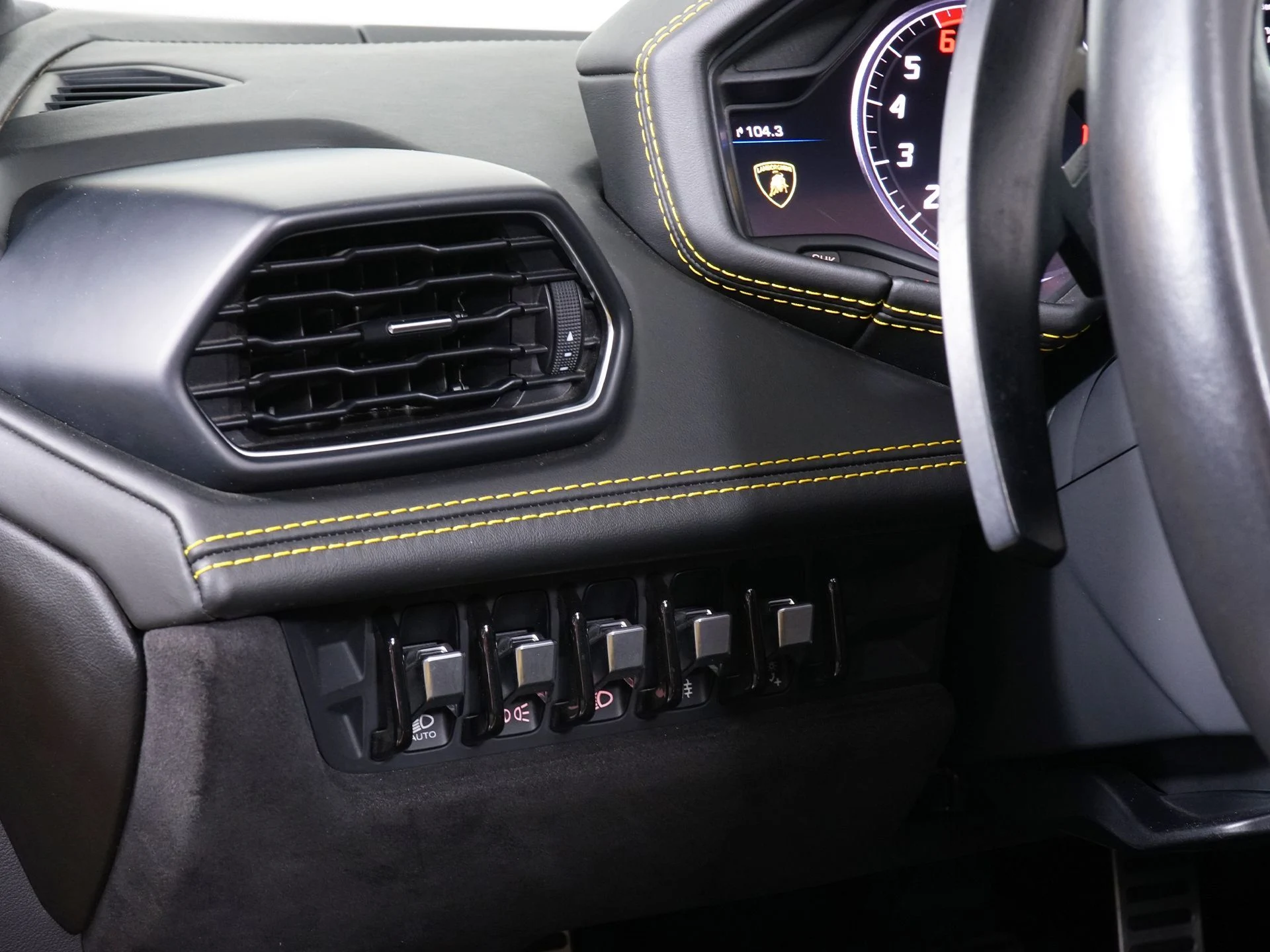 mph032_299451309_91960ff6a9c8c27d4cf95d9cefb0dc9bx_8d932c68f5