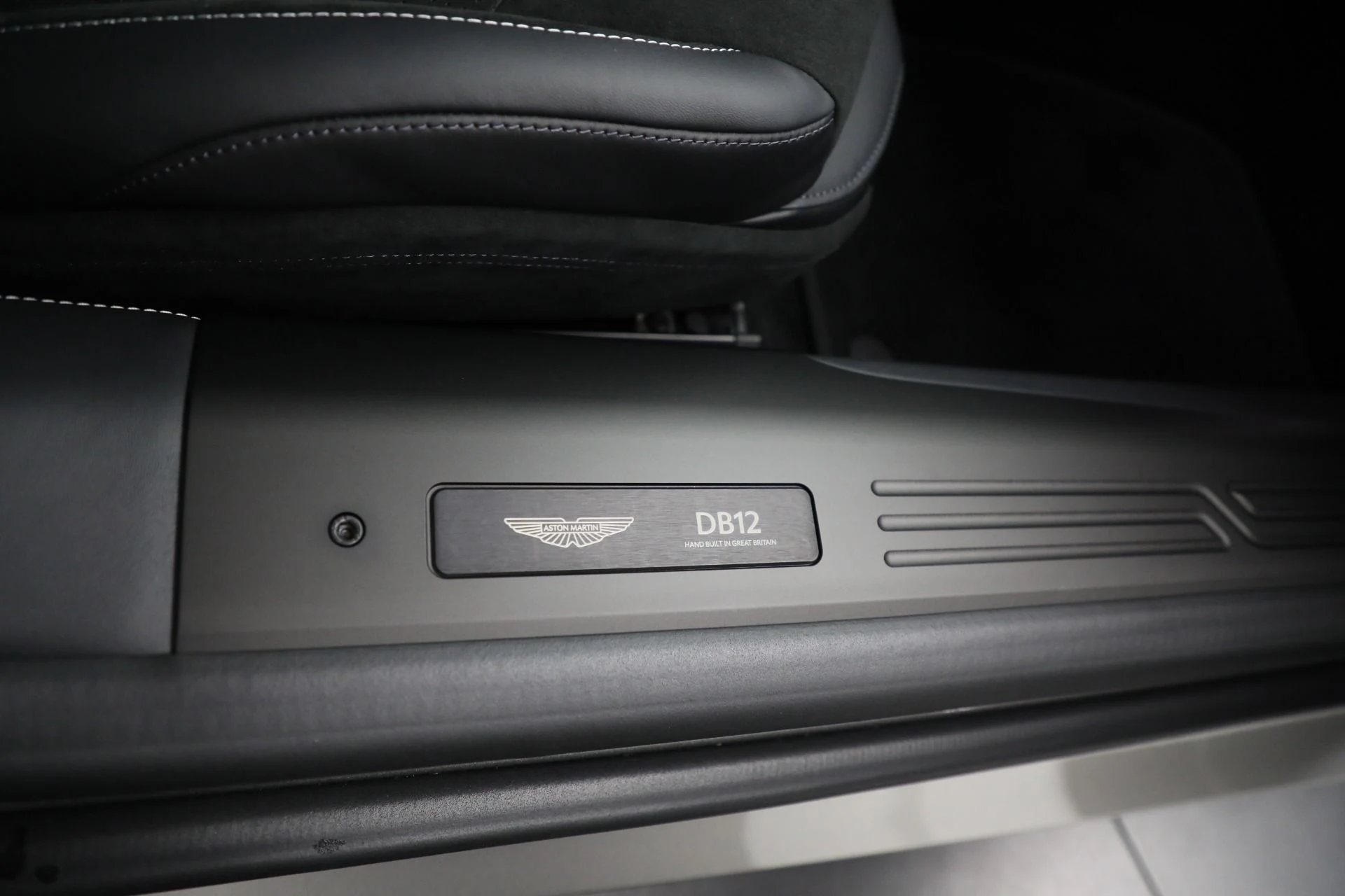 mph032_3007805600_New_2026_Aston_Martin_DB_12_Volante_39ec46ce67