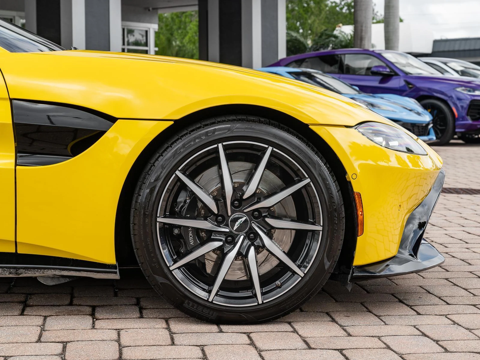 mph032_302305365_Used_2020_Aston_Martin_Vantage_Coupe_1775769077_11250db255