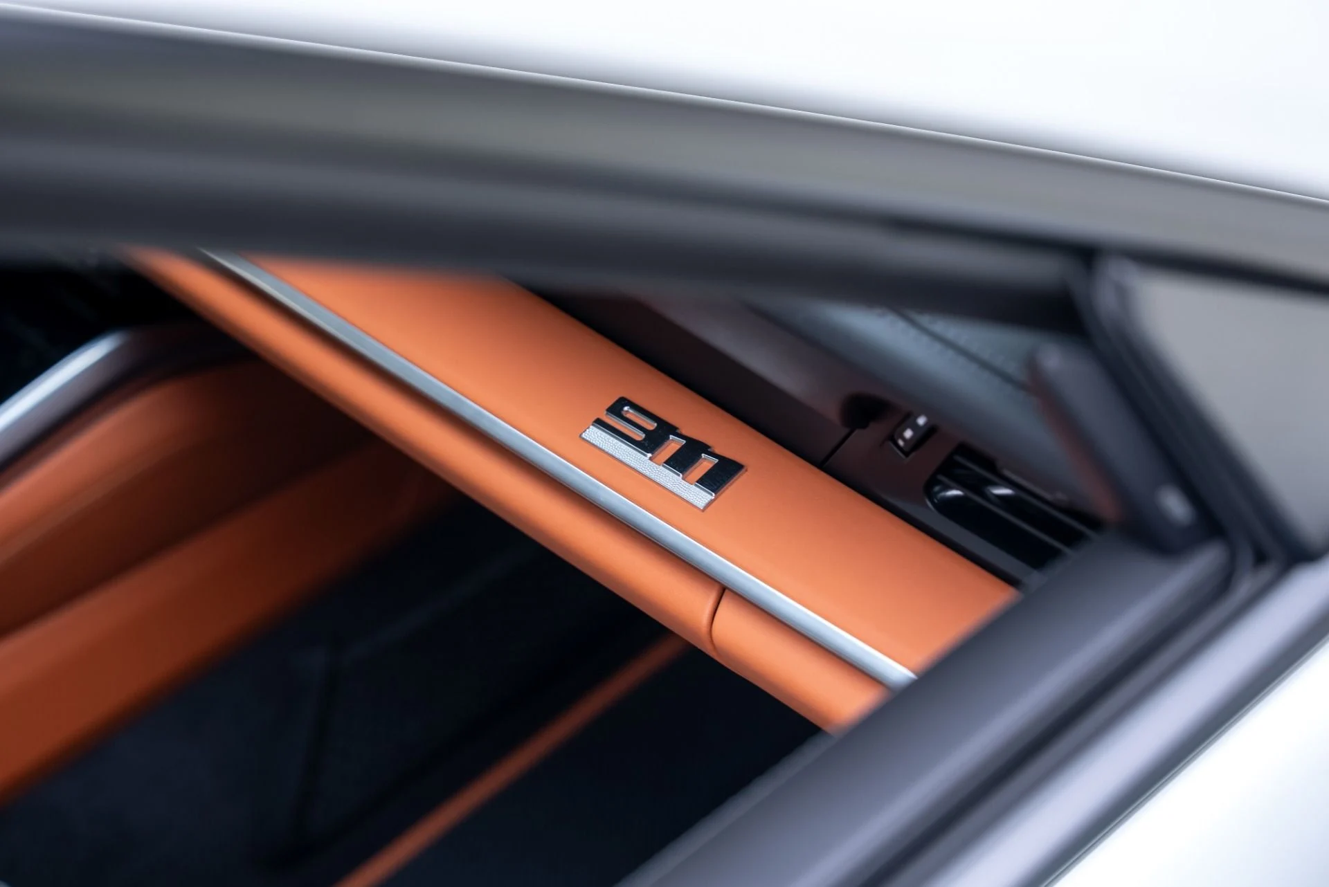 mph032_3023542589_Used_2024_Porsche_911_Carrera_4_S_1768935294_4030f6a846