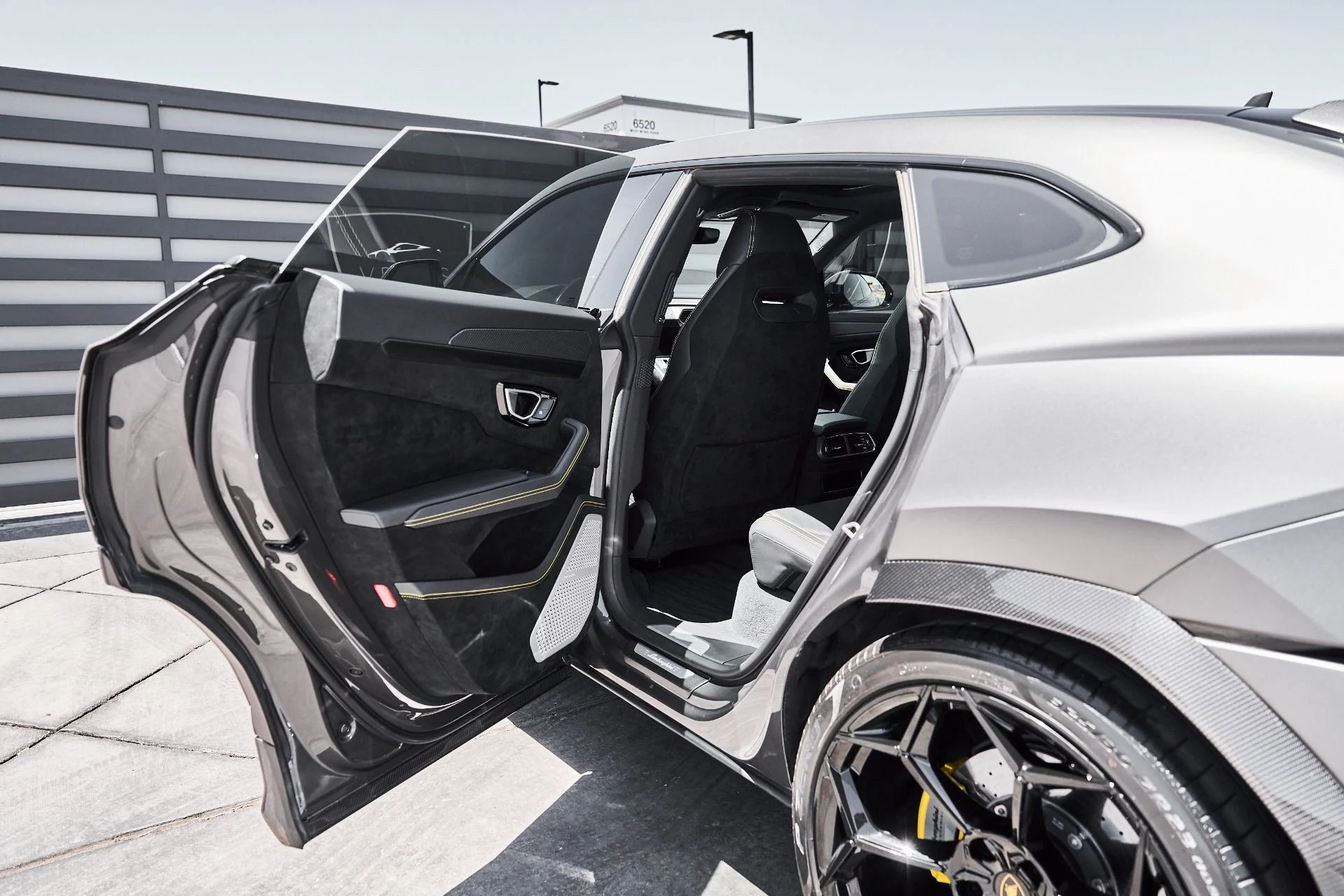 mph032_3040044048_Used_2024_Lamborghini_Urus_Performante_1781228442_bdfa32638f