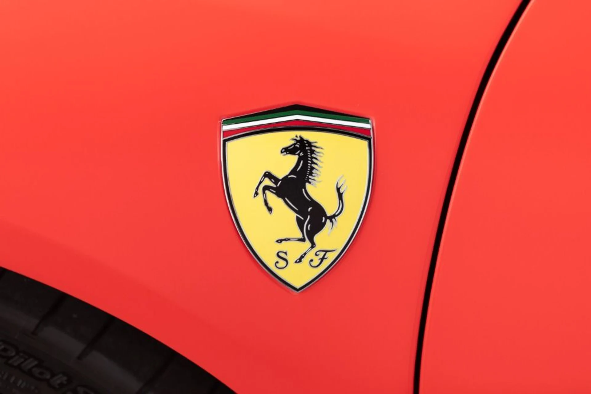 mph032_3042315659_Used_2022_Ferrari_SF_90_Spider_7846fb46fa