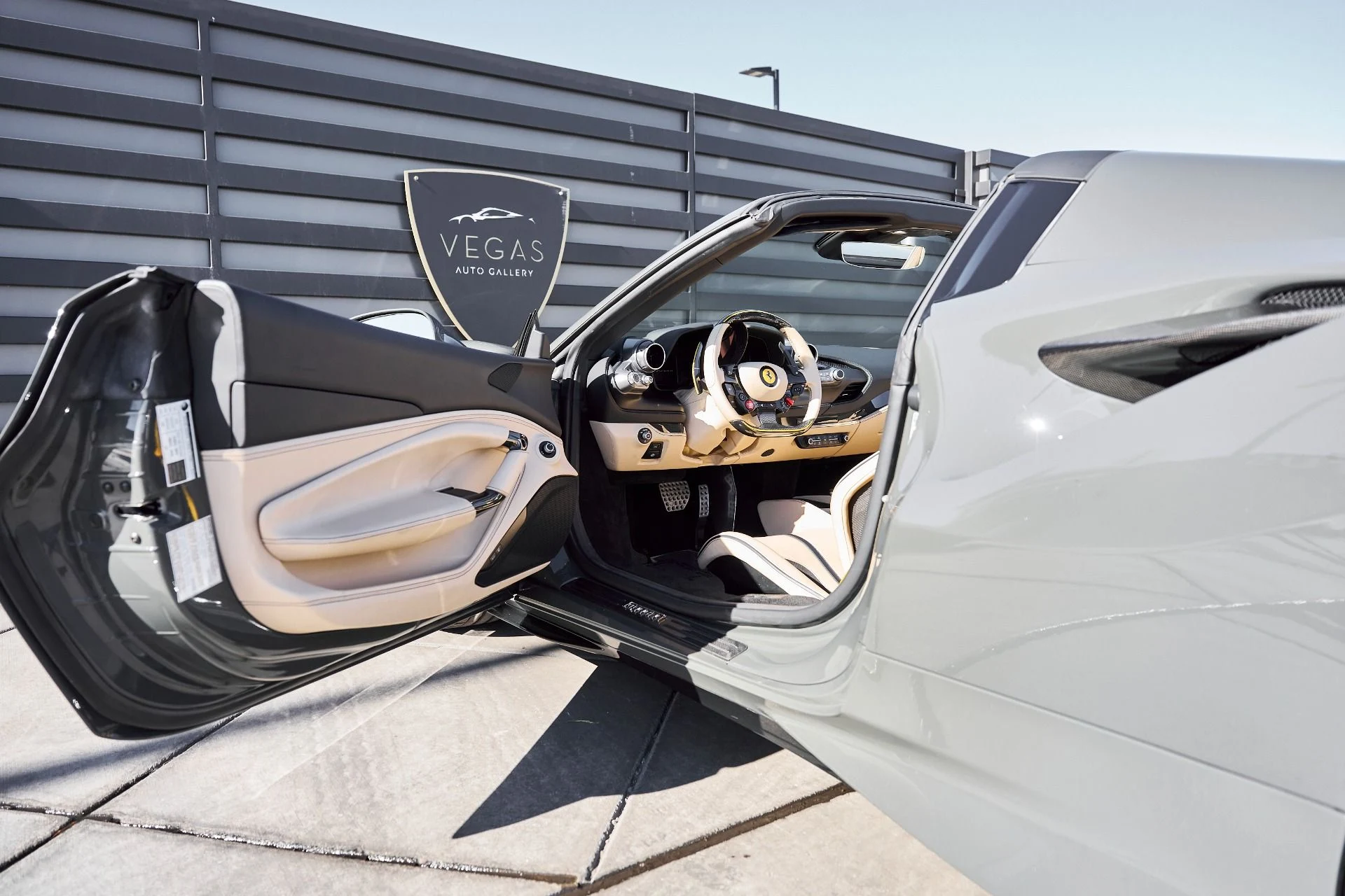 mph032_3043452670_Used_2022_Ferrari_F8_Spider_Base_1768868417_5697511ca0