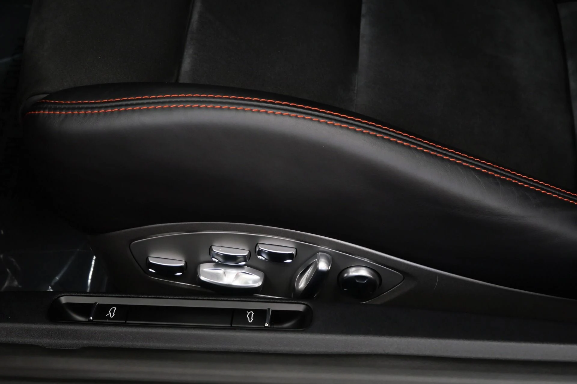 mph032_3050427336_Used_2019_Porsche_911_GT_3_1754414091_a7478c4064