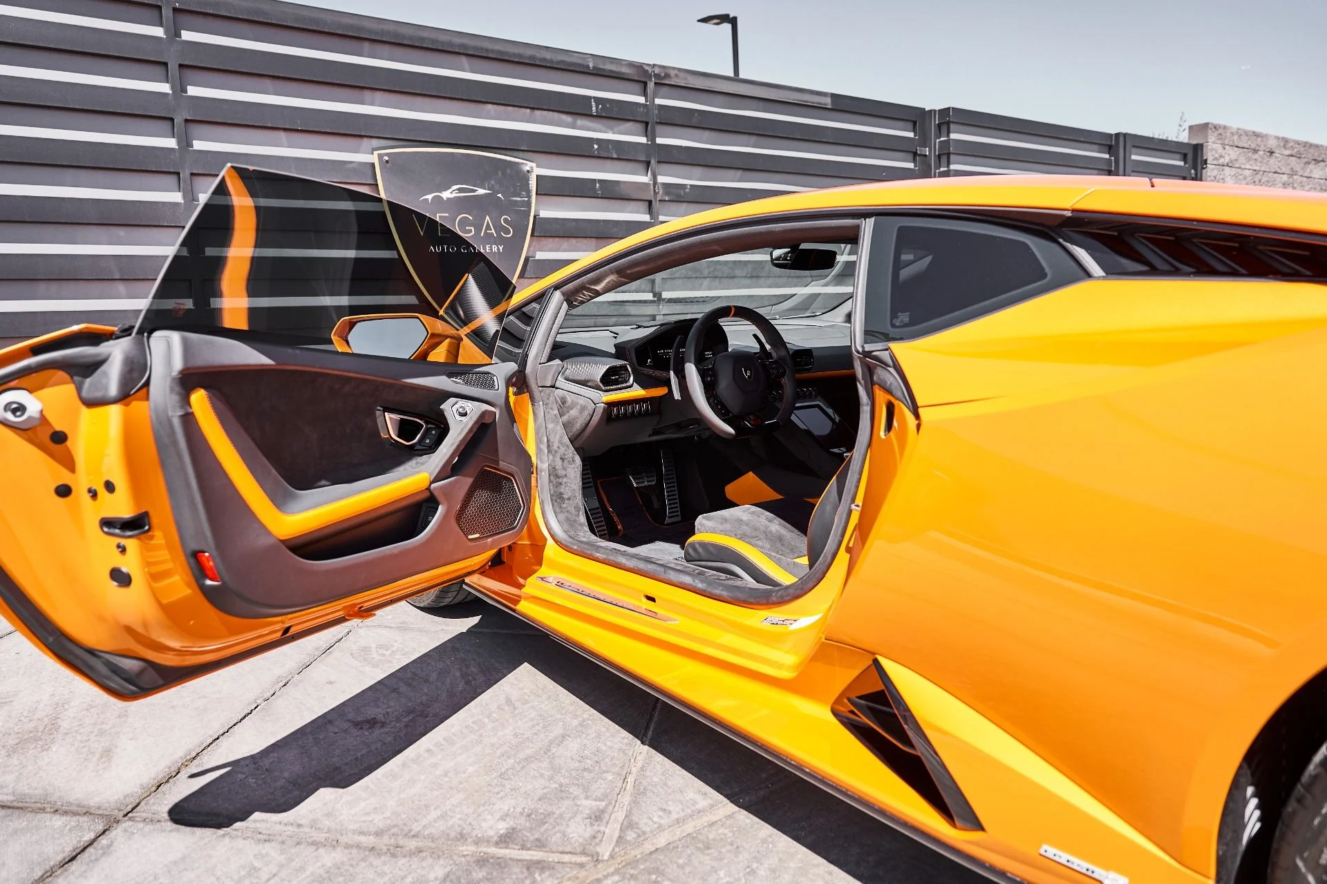 mph032_3058176731_Used_2023_Lamborghini_Huracan_Tecnica_Base_1777011648_b5de1f39a3