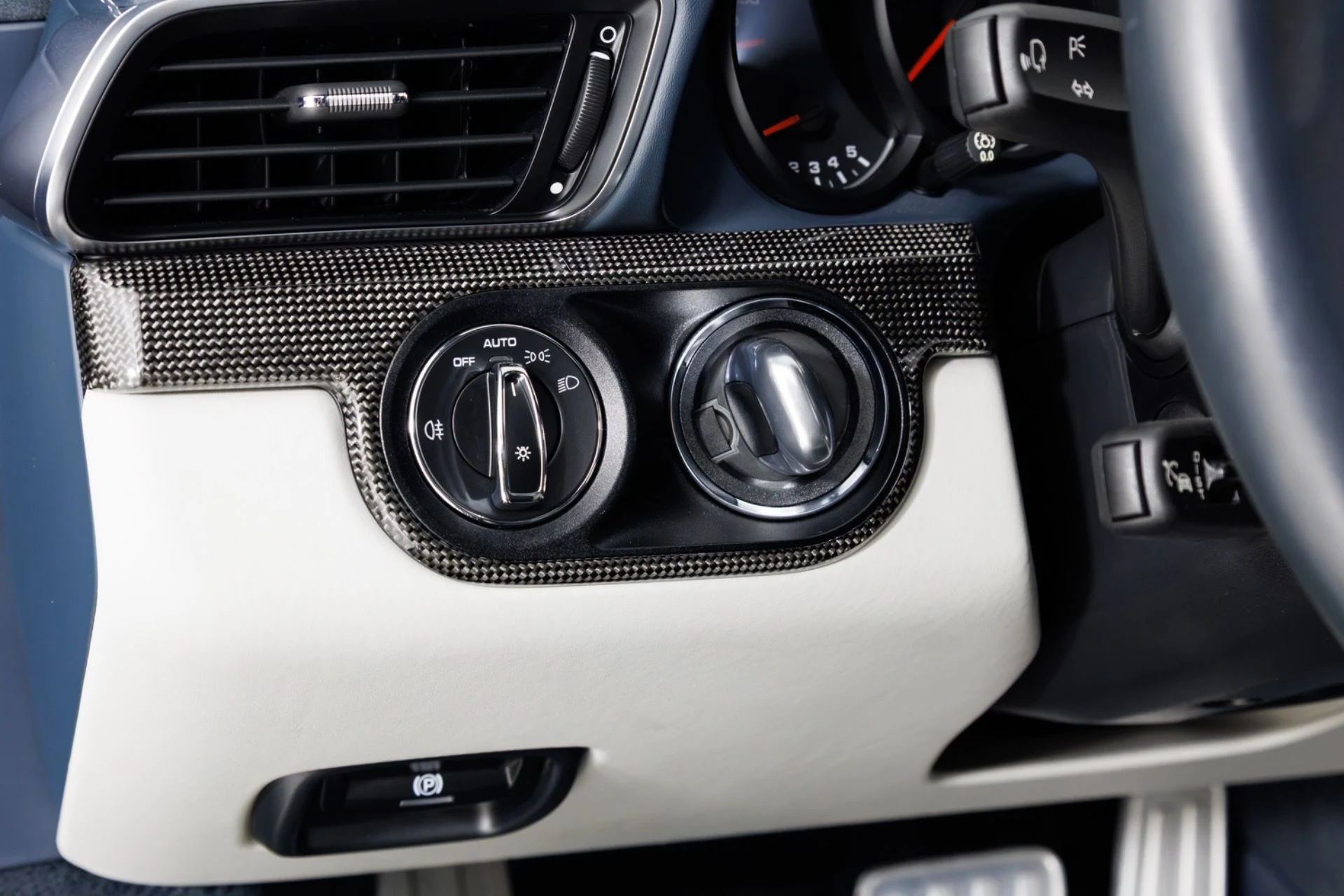 mph032_3058681219_Used_2017_Porsche_911_Turbo_S_1787680348_888cf3440c