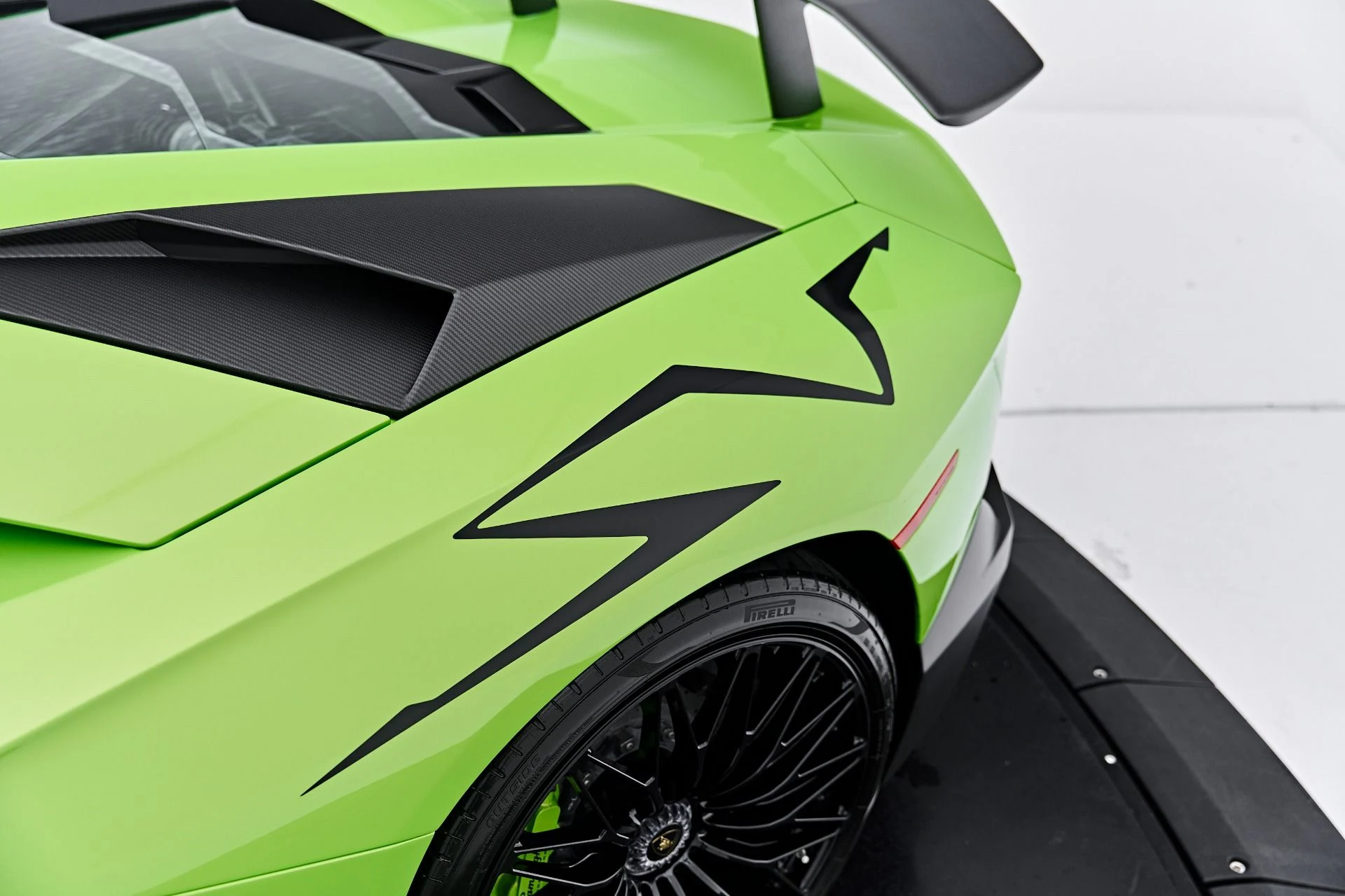 mph032_3065523010_Used_2016_Lamborghini_Aventador_LP_750_4_Super_Veloce_1791227485_8be632fccd