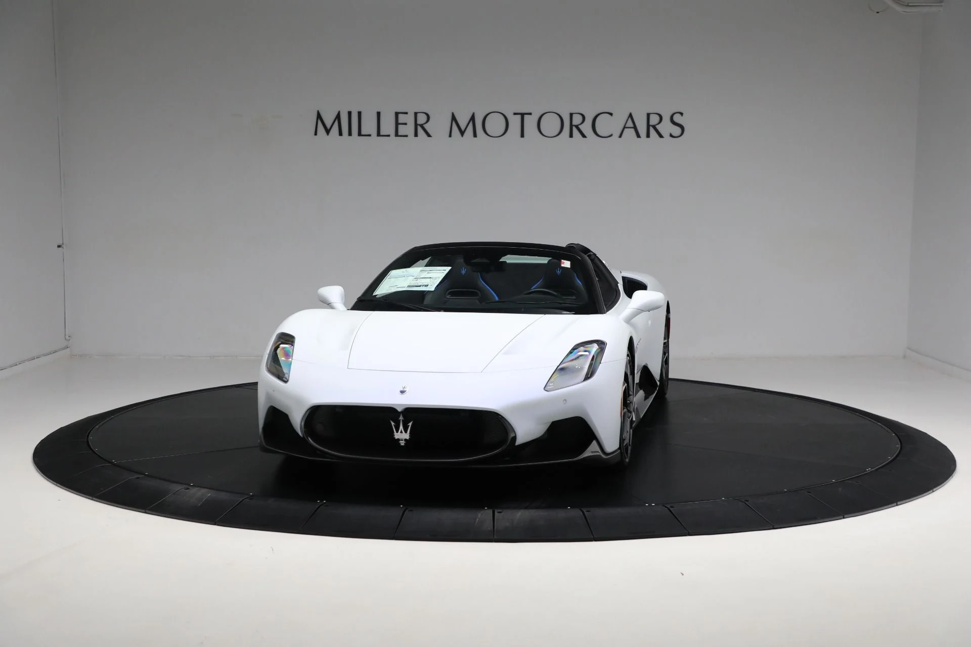 mph032_3065918530_Used_2023_Maserati_MC_20_Cielo_1728047237_22a432ee22