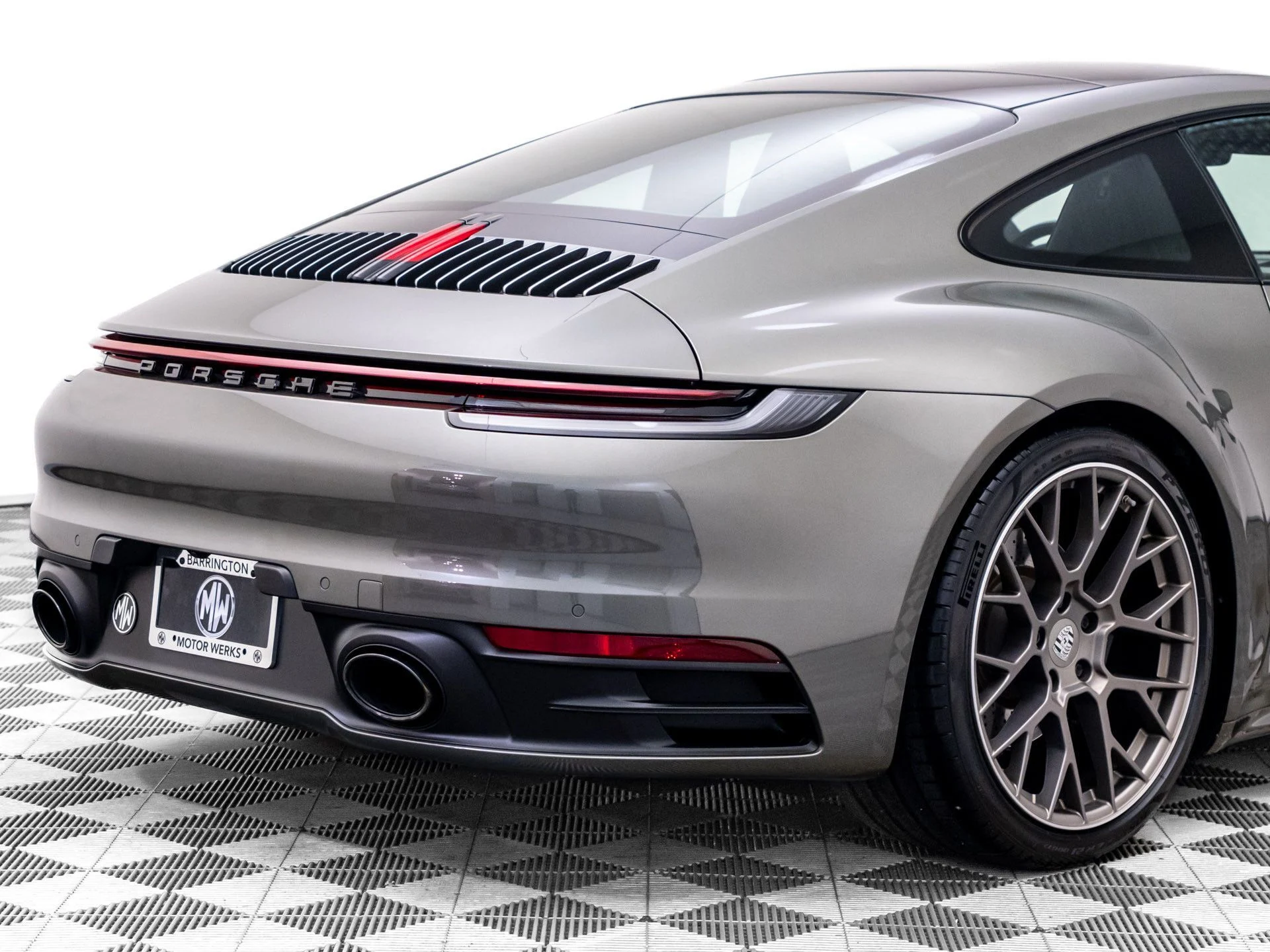 mph032_3068621347_73ffb857107160fffa3c84ba7edf19d8x_5167491a0a