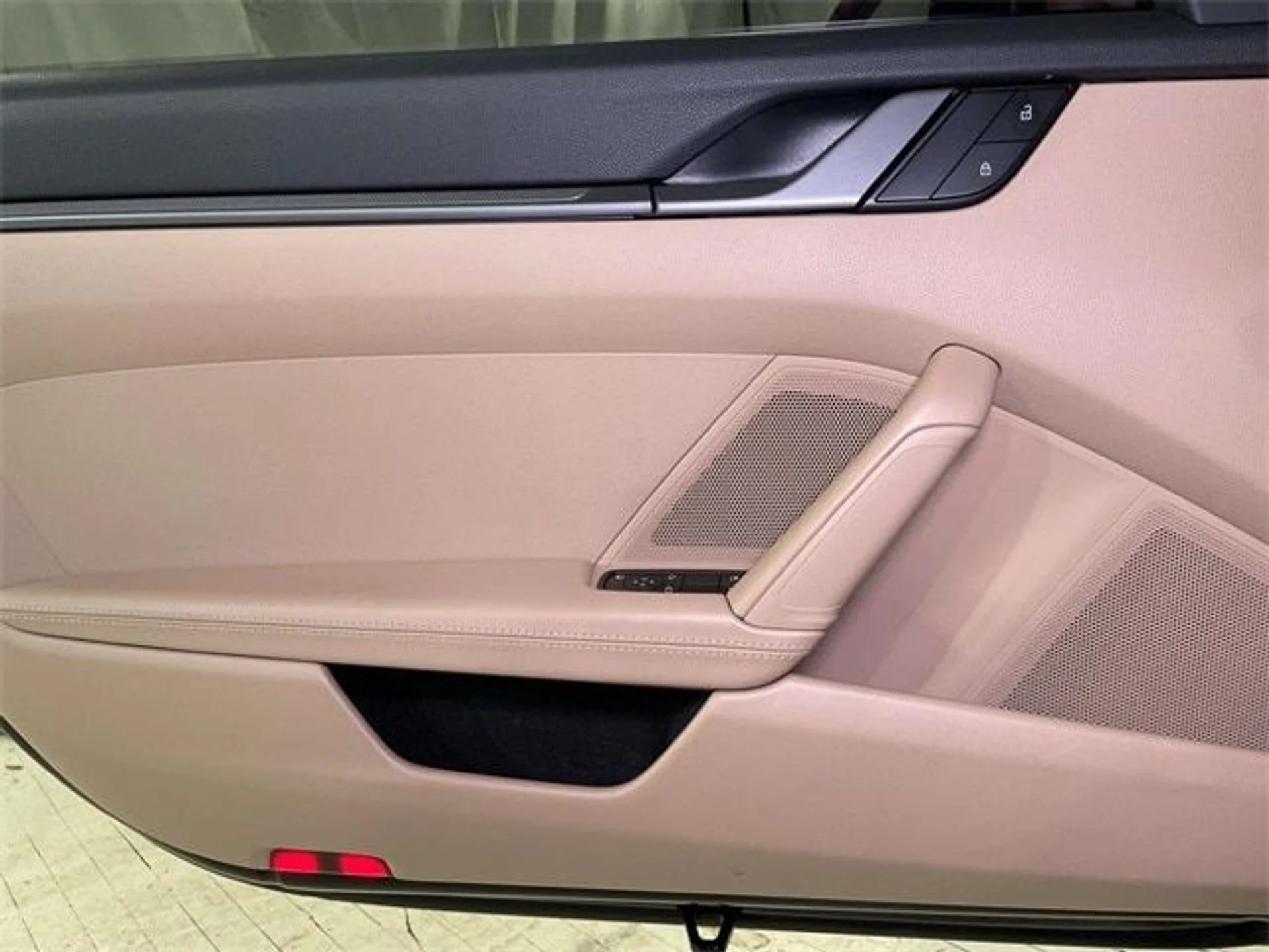 mph032_3069094081_a5dfb7bfe8fd8dbfedef97f60a2bcc87x_c2dafee0fc