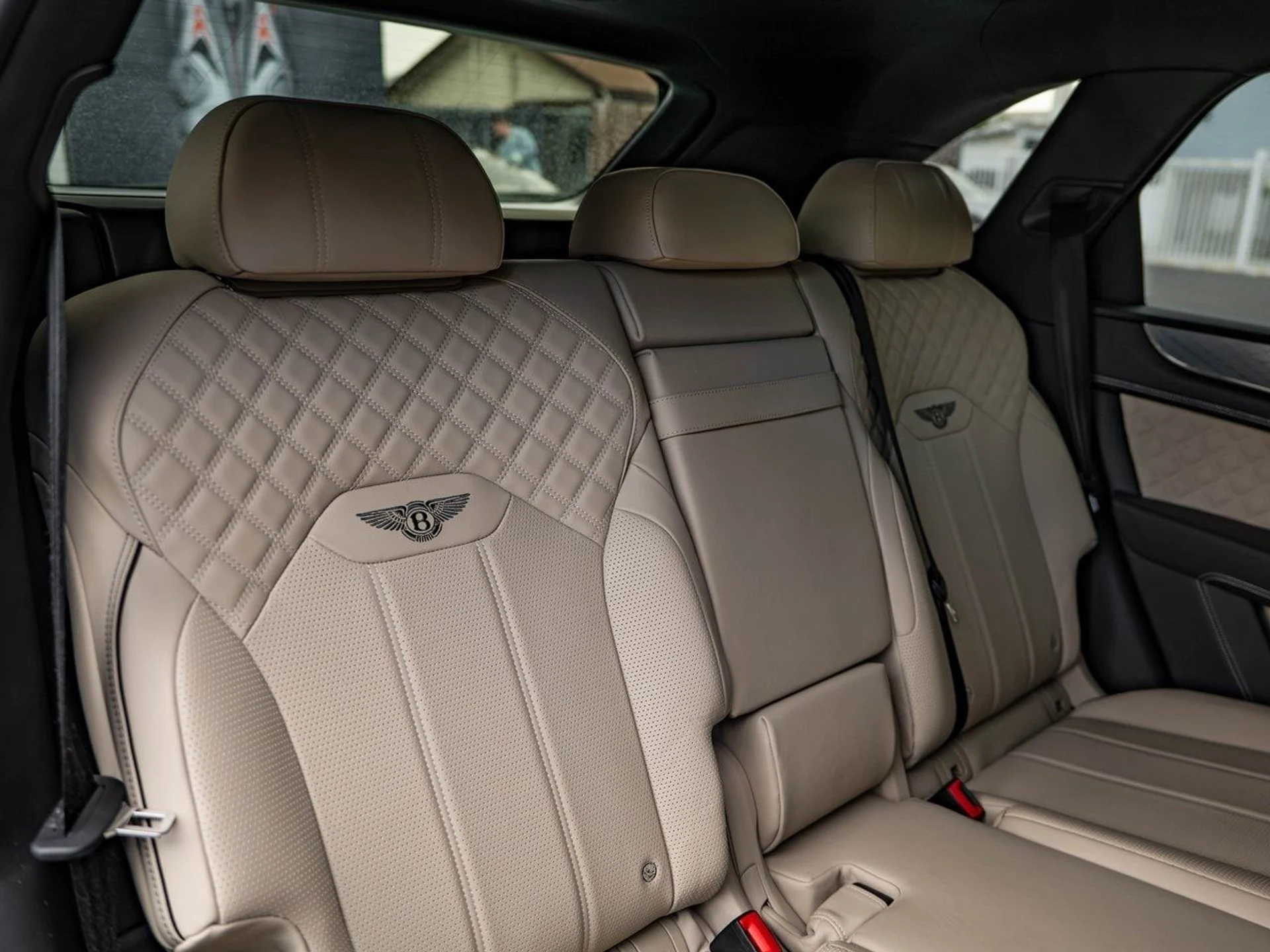 mph032_3072141056_a5be2fb2b1f9973c2e84e6c57e3414e6x_07cf313199