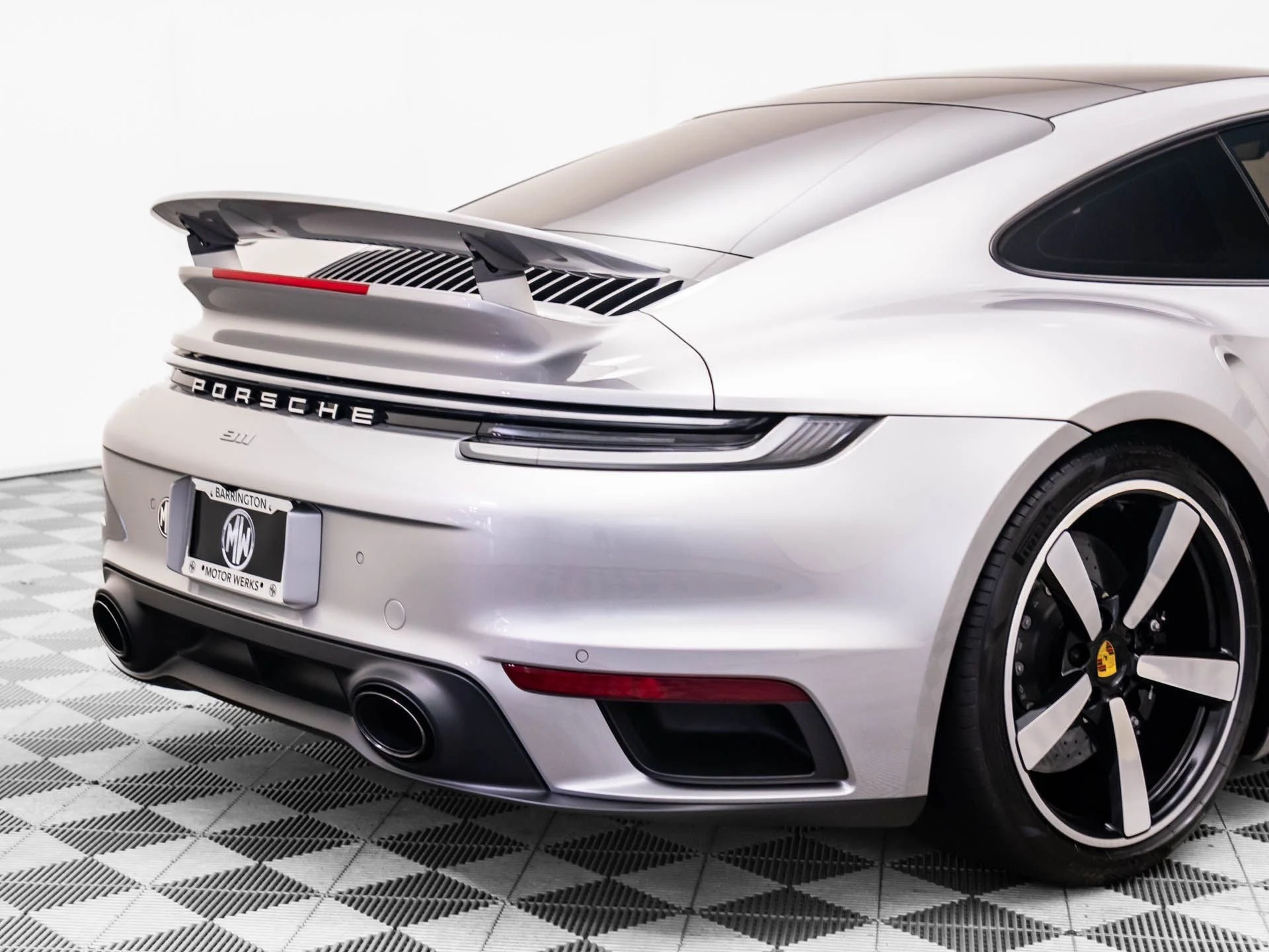 mph032_307504852_5c58dbea3eb9b6e6e96f3dd60e4f3d0fx_527a68b823