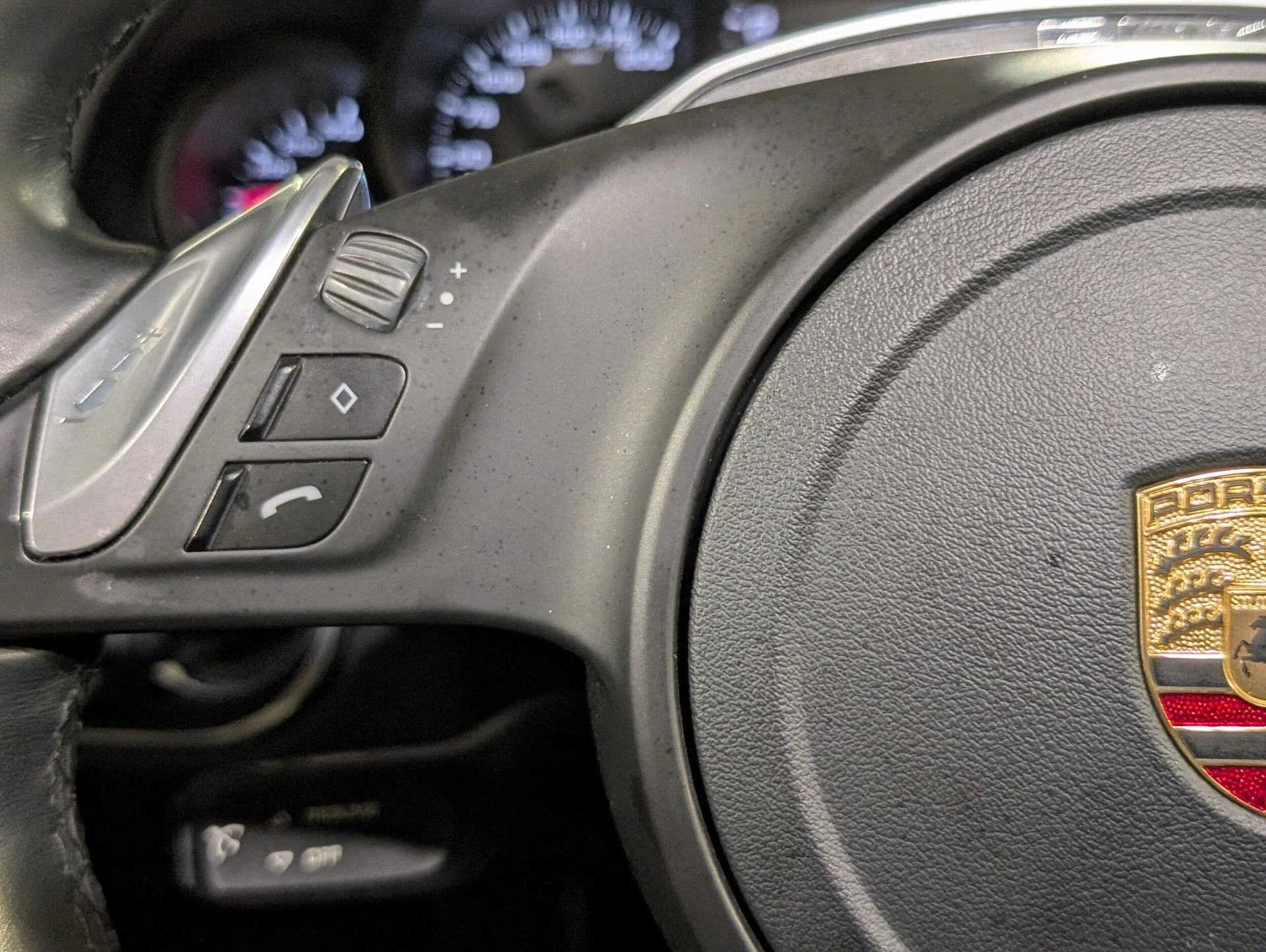 mph032_3075289611_26dd61414b40973e6346af7c5b46c525x_e3f7c352d2